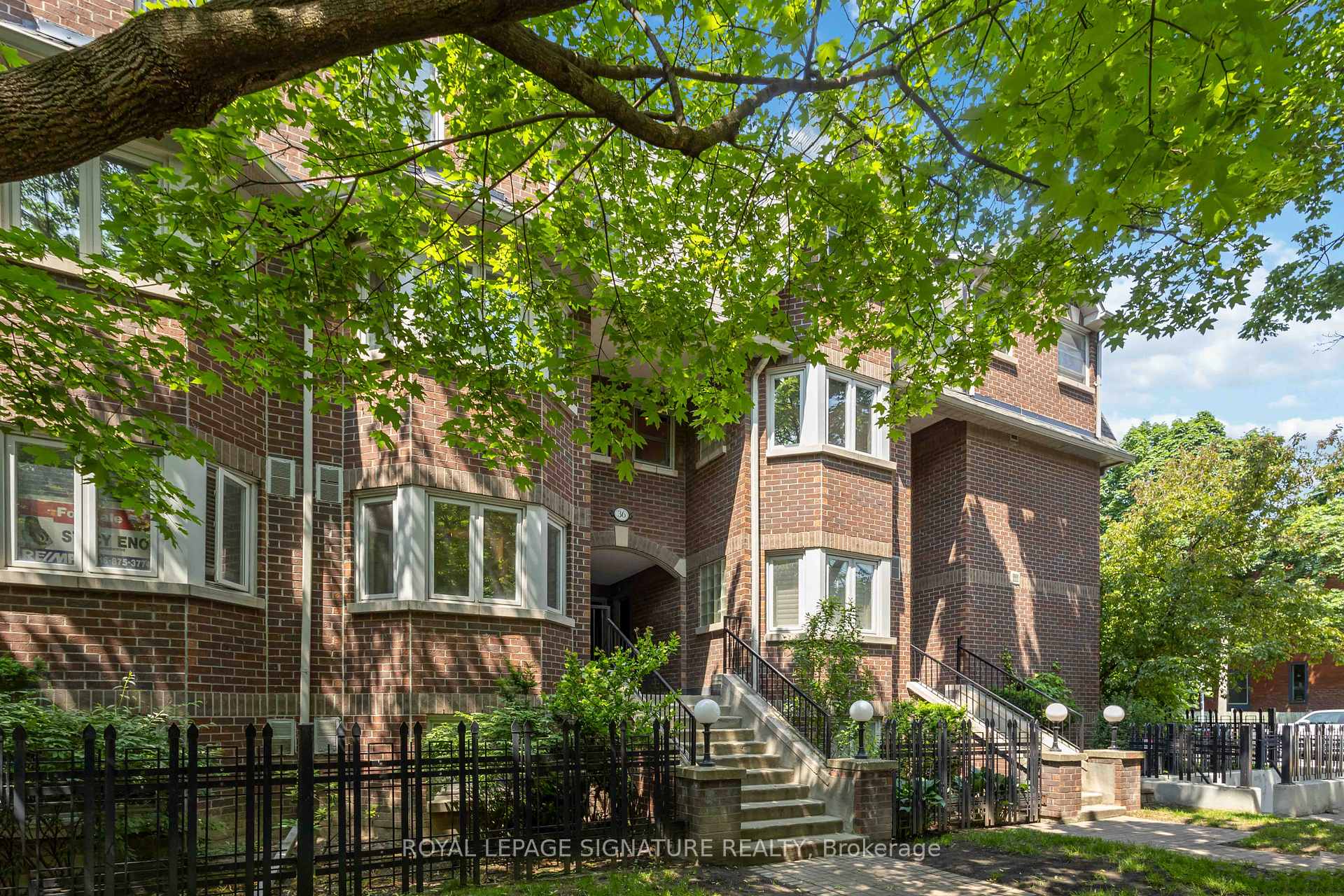 2 Bedrooms Condo at 36B Massey, Toronto For sale