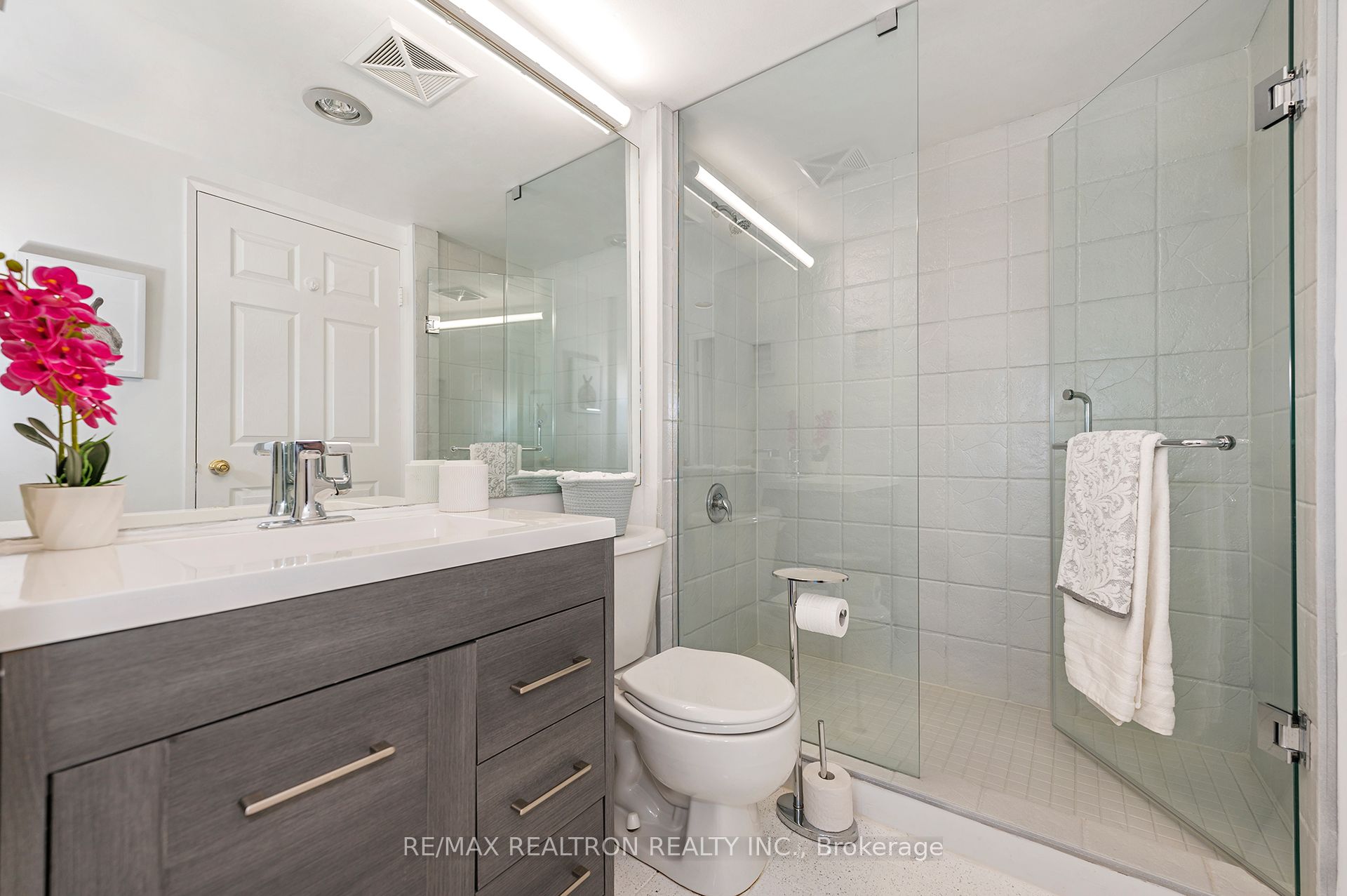 2155 Burnhamthorpe Road W, #1301