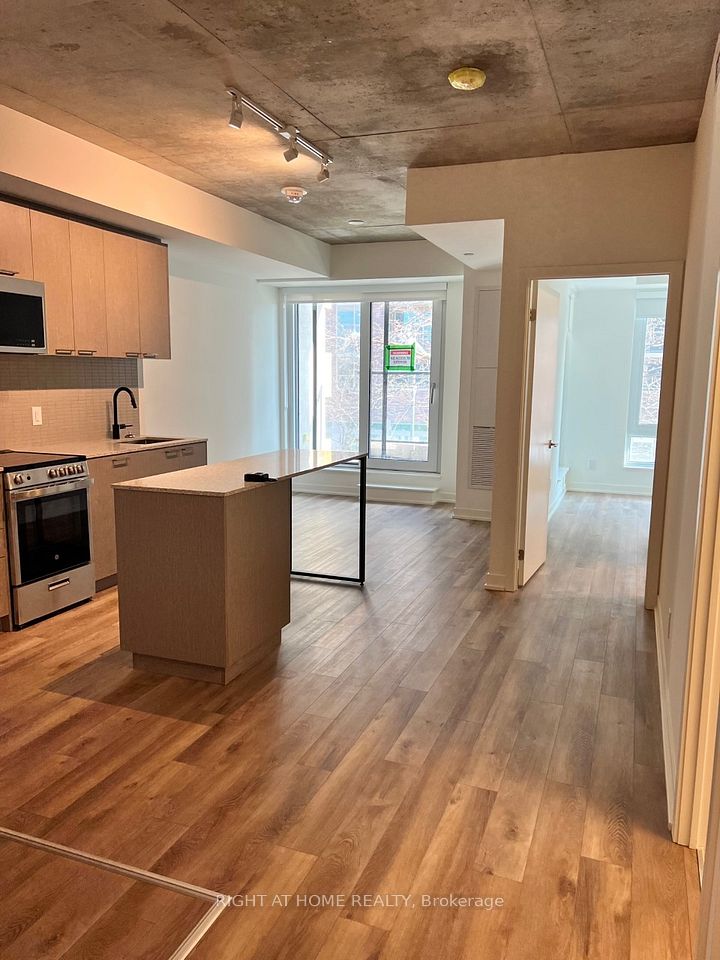 1808 St Clair