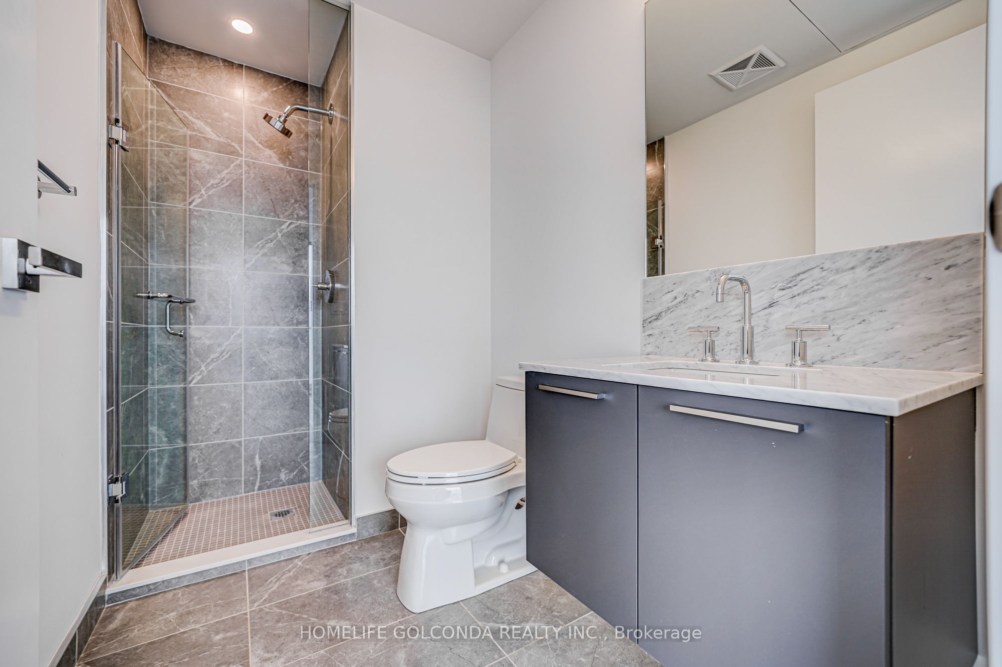 3 Gloucester Street, #3001