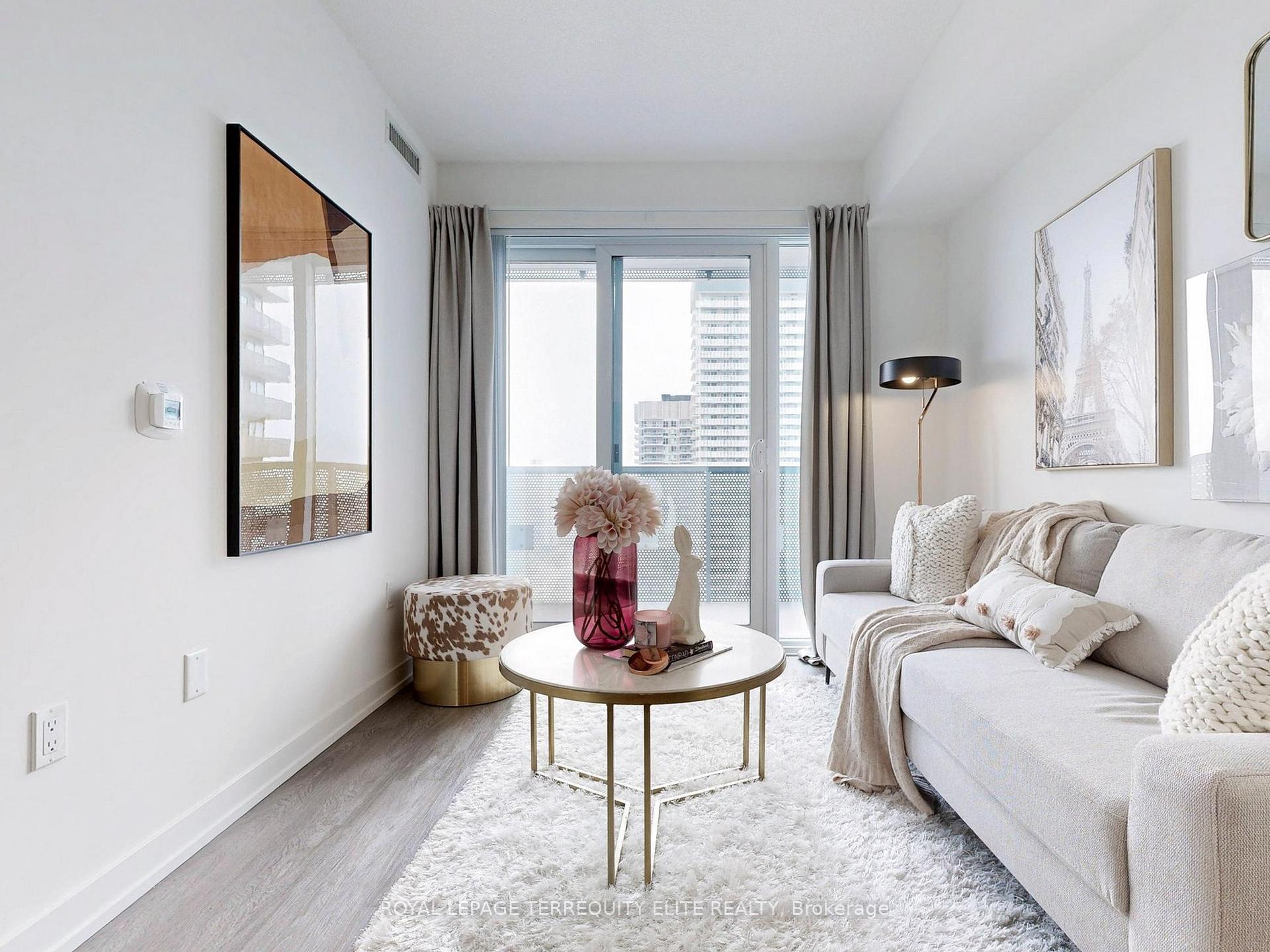 1 Bedroom Condo at 55 Cooper, Toronto For sale