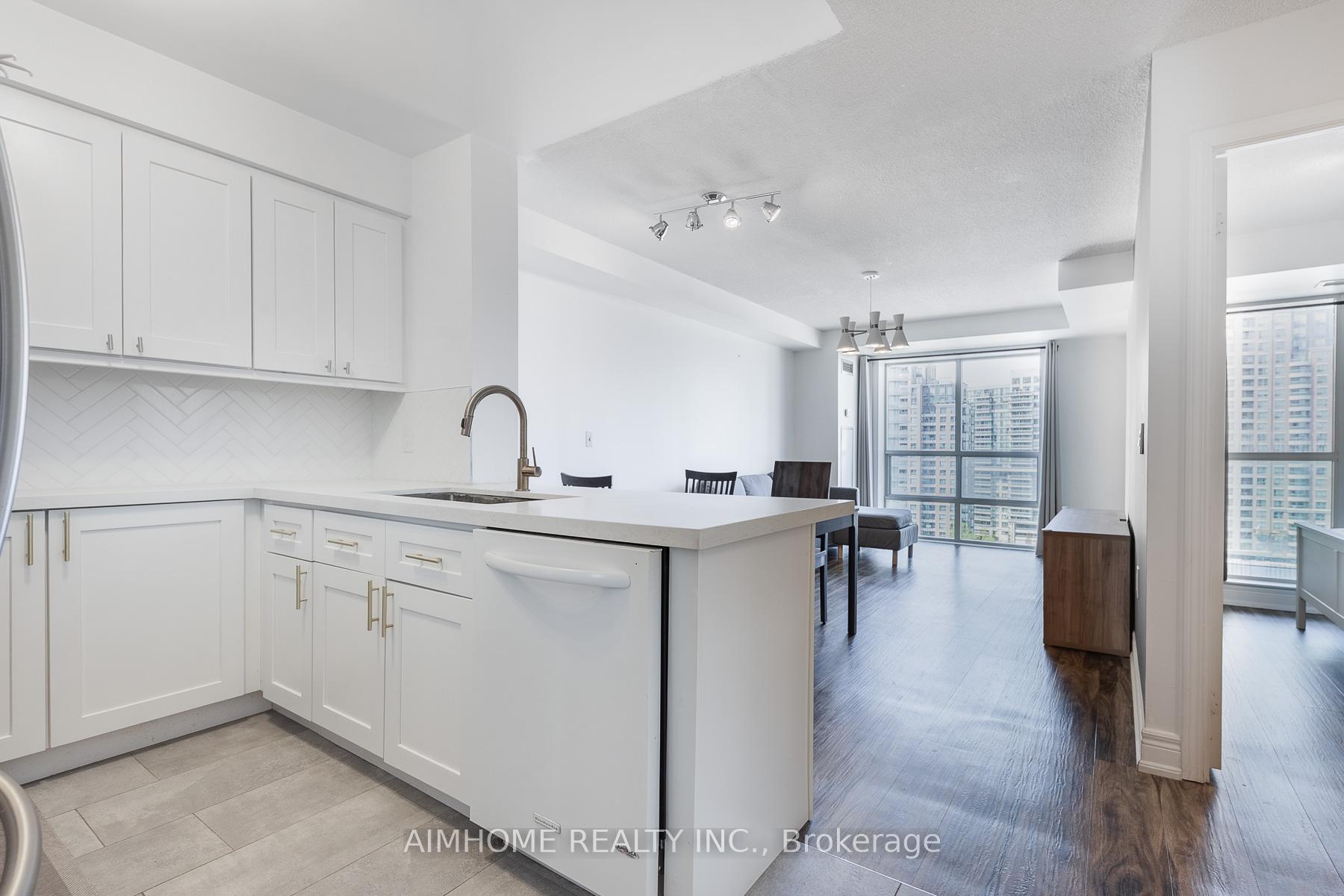 2 Bedrooms Condo at 20 Olive, Toronto For sale