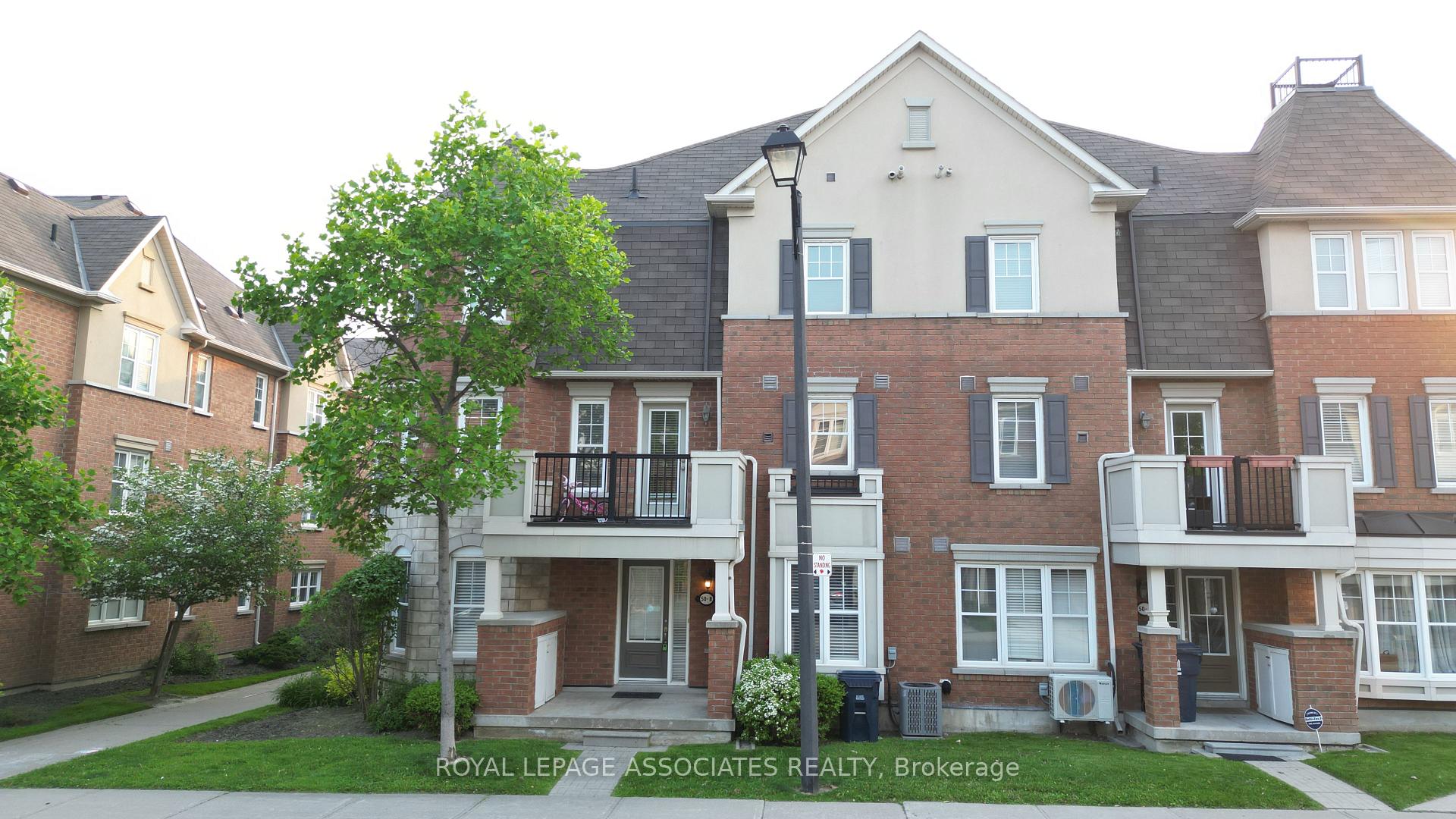 2 Bedrooms Condo at 50 Mendelssohn, Toronto For sale