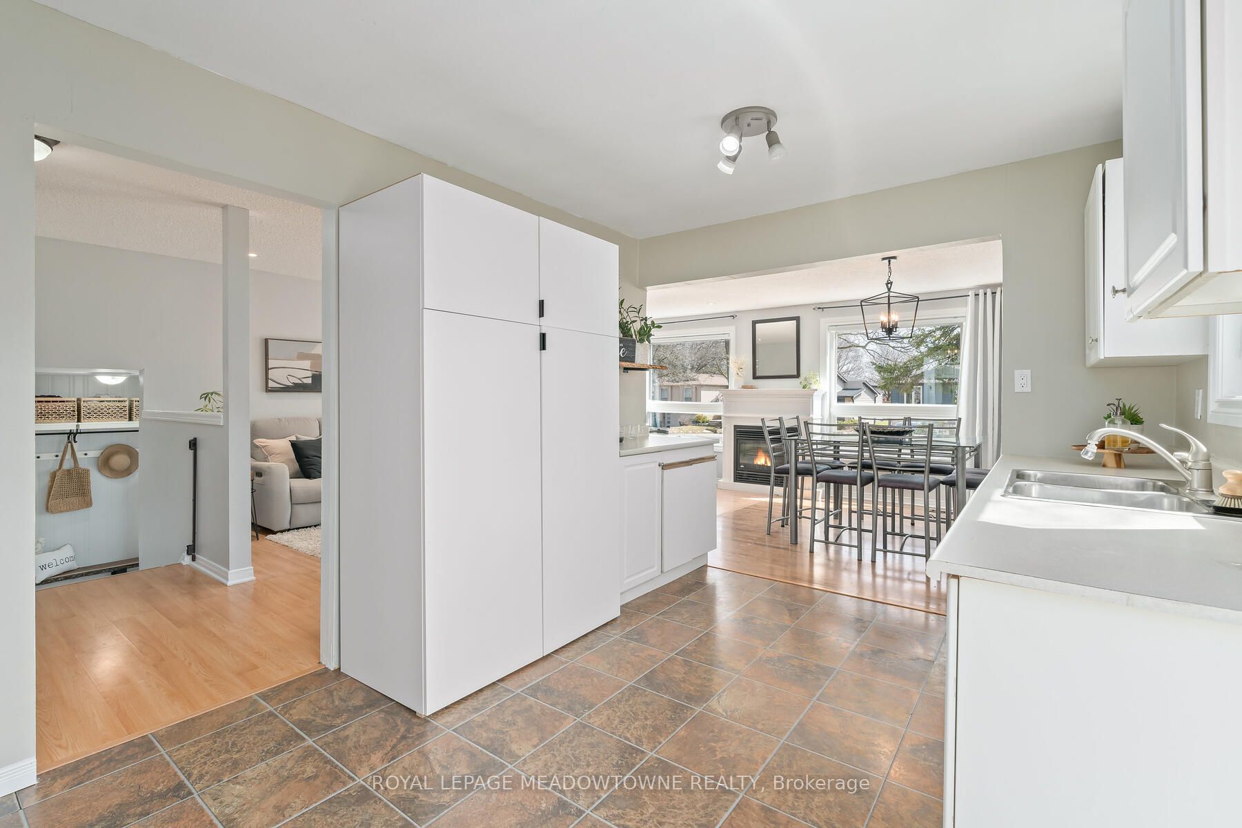338 Whitehead Crescent