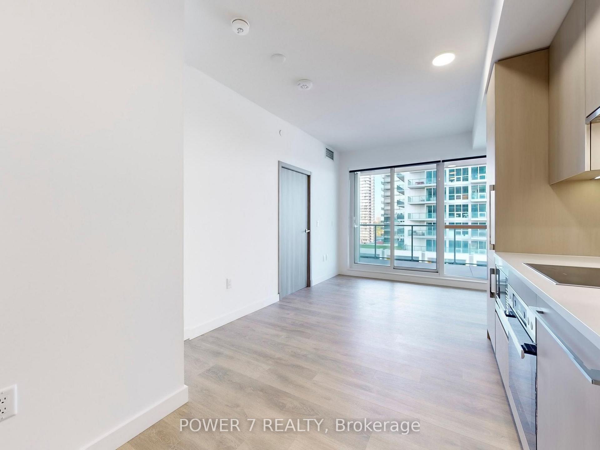 1 Bedroom Condo at 27 McMahon,  Toronto For sale