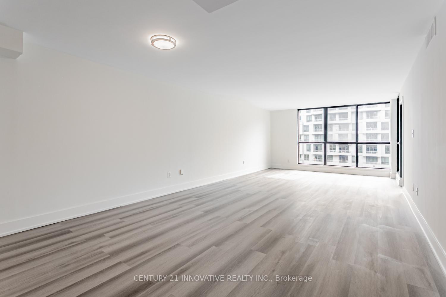 3 Bedrooms Condo at 188 Spadina, Toronto For sale