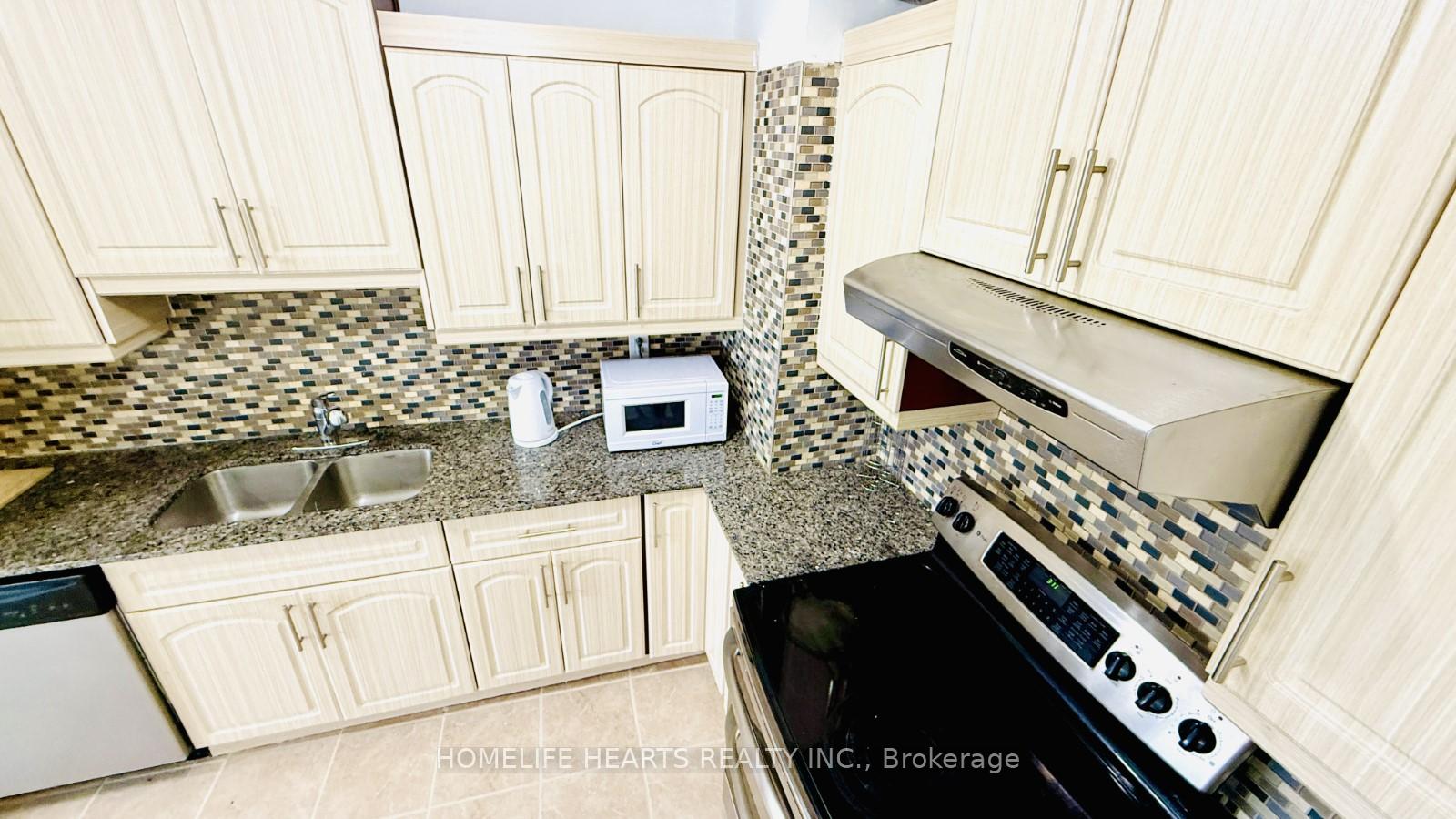 2 Bedrooms Condo at 455 Sentinel, Toronto For sale