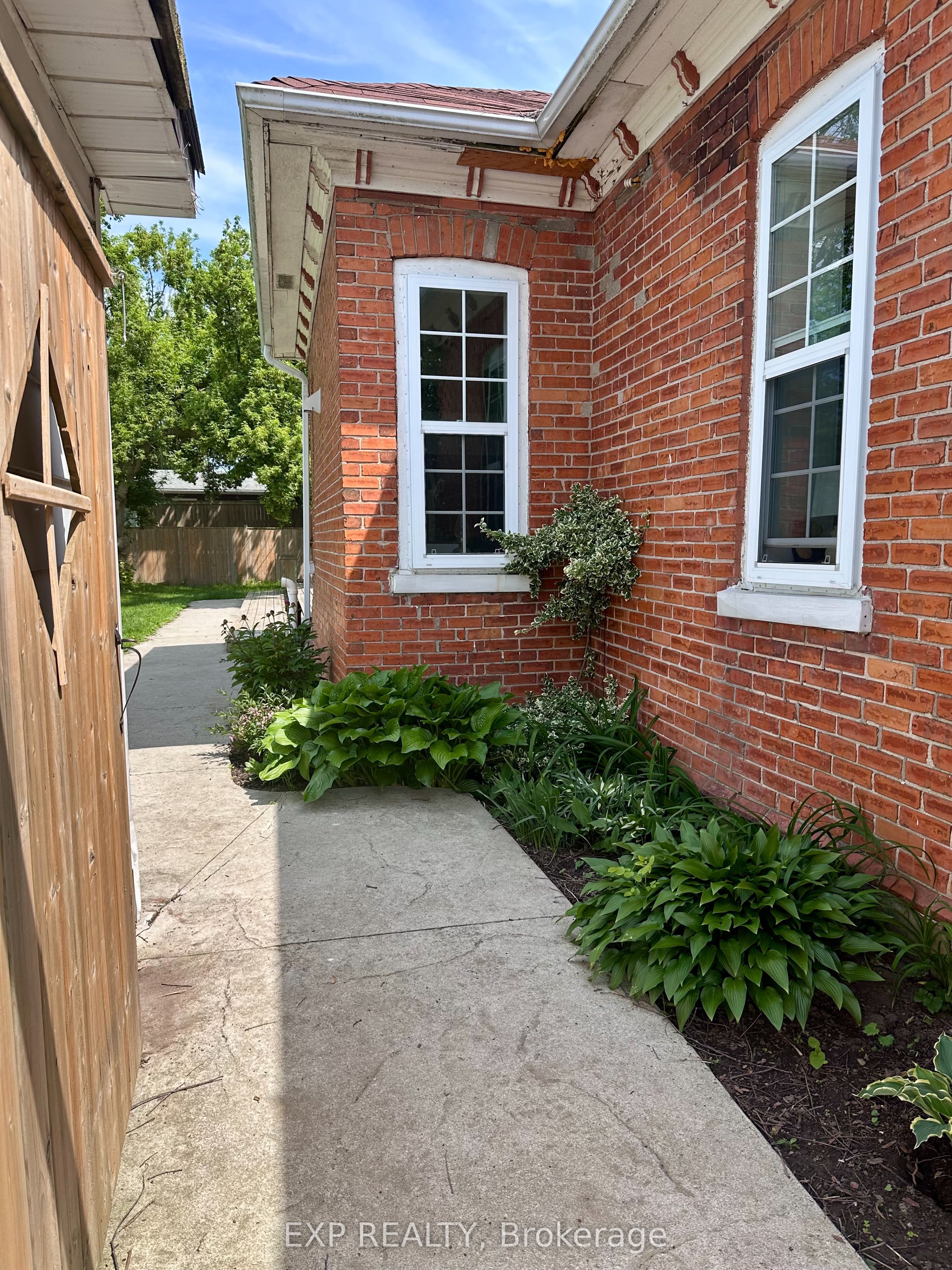 76 Sarah Street