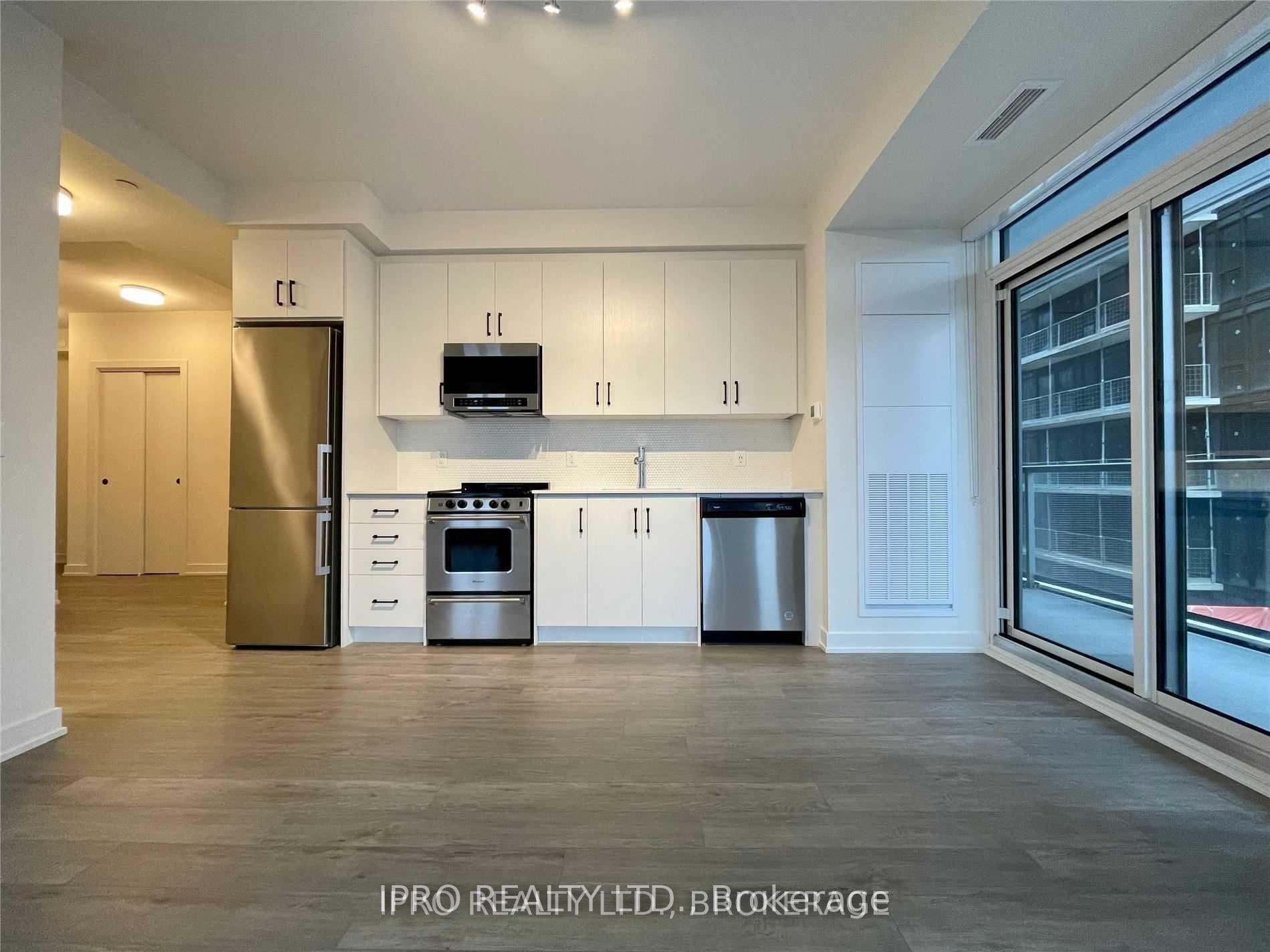 2 Bedrooms Condo at 212 King William,  Hamilton For sale