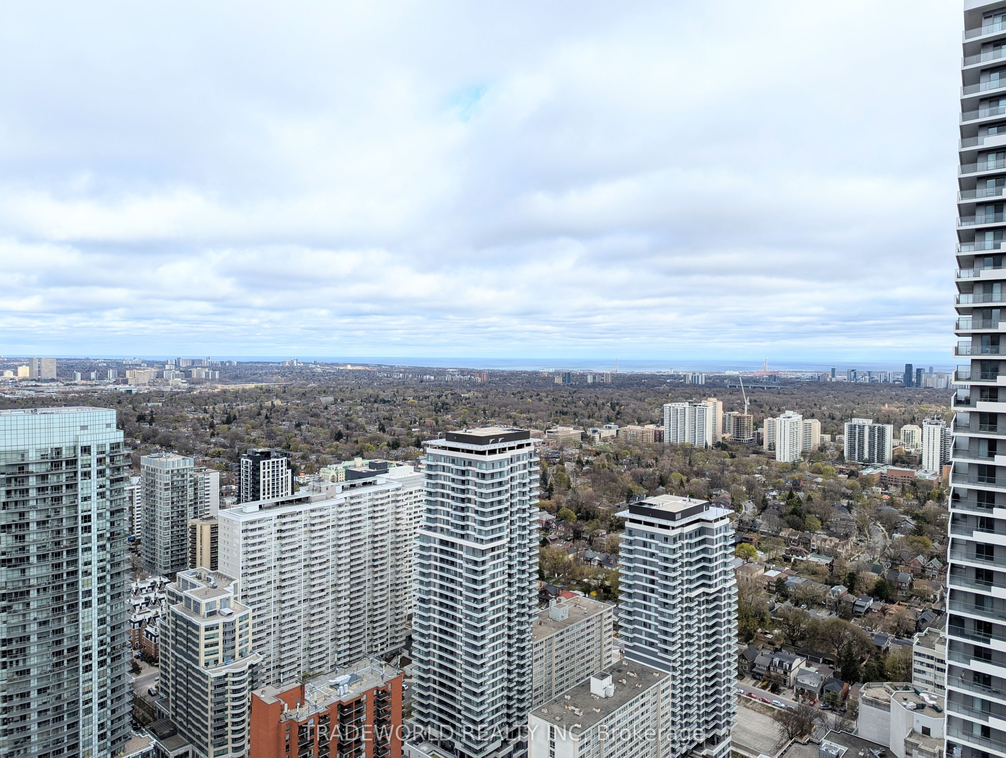 8 Eglinton Avenue E, #4212