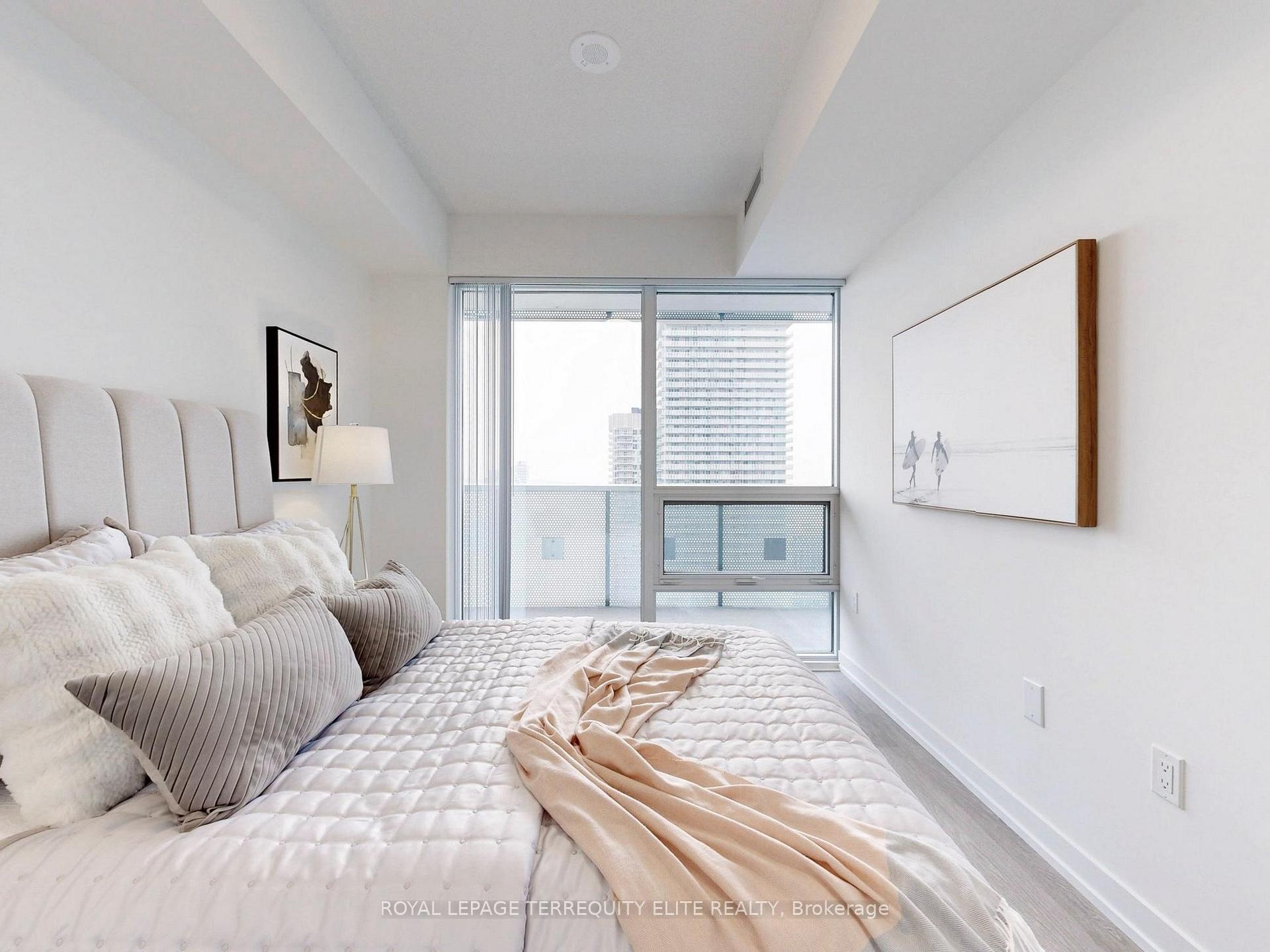 1 Bedroom Condo at 55 Cooper, Toronto For sale