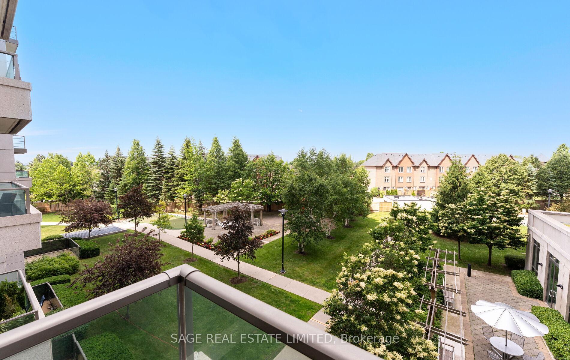 2 Bedrooms Condo at 88 Promenade, Vaughan For sale
