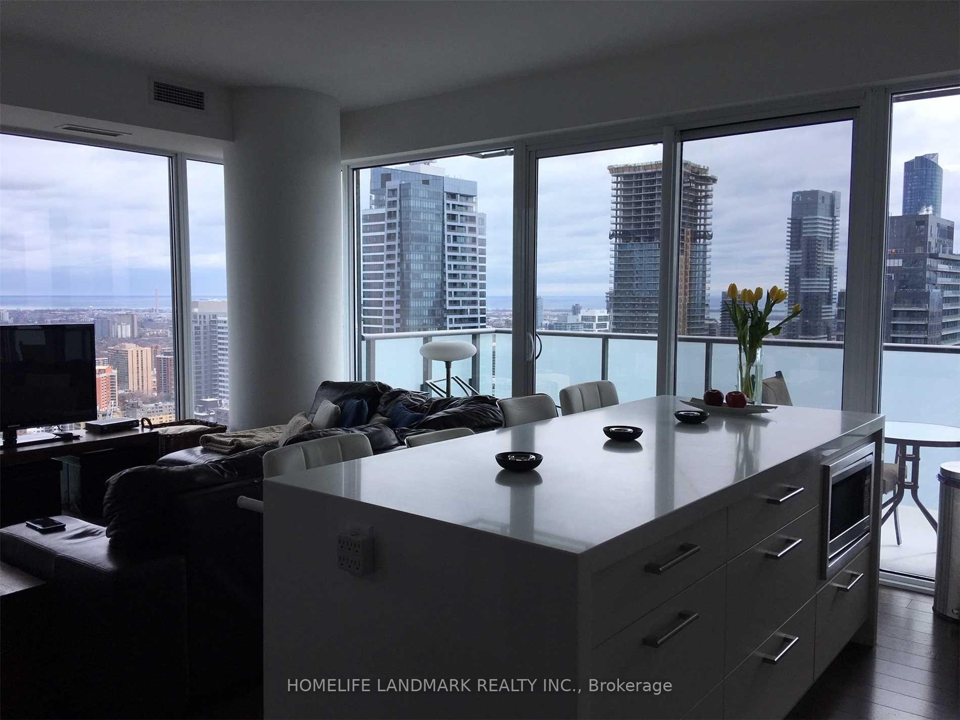 2 Bedrooms Condo at 1080 Bay, Toronto For sale