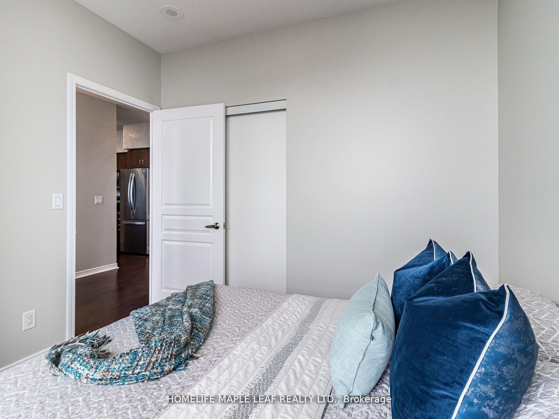 2 Bedrooms Condo at 2240 Lakeshore, Toronto For sale