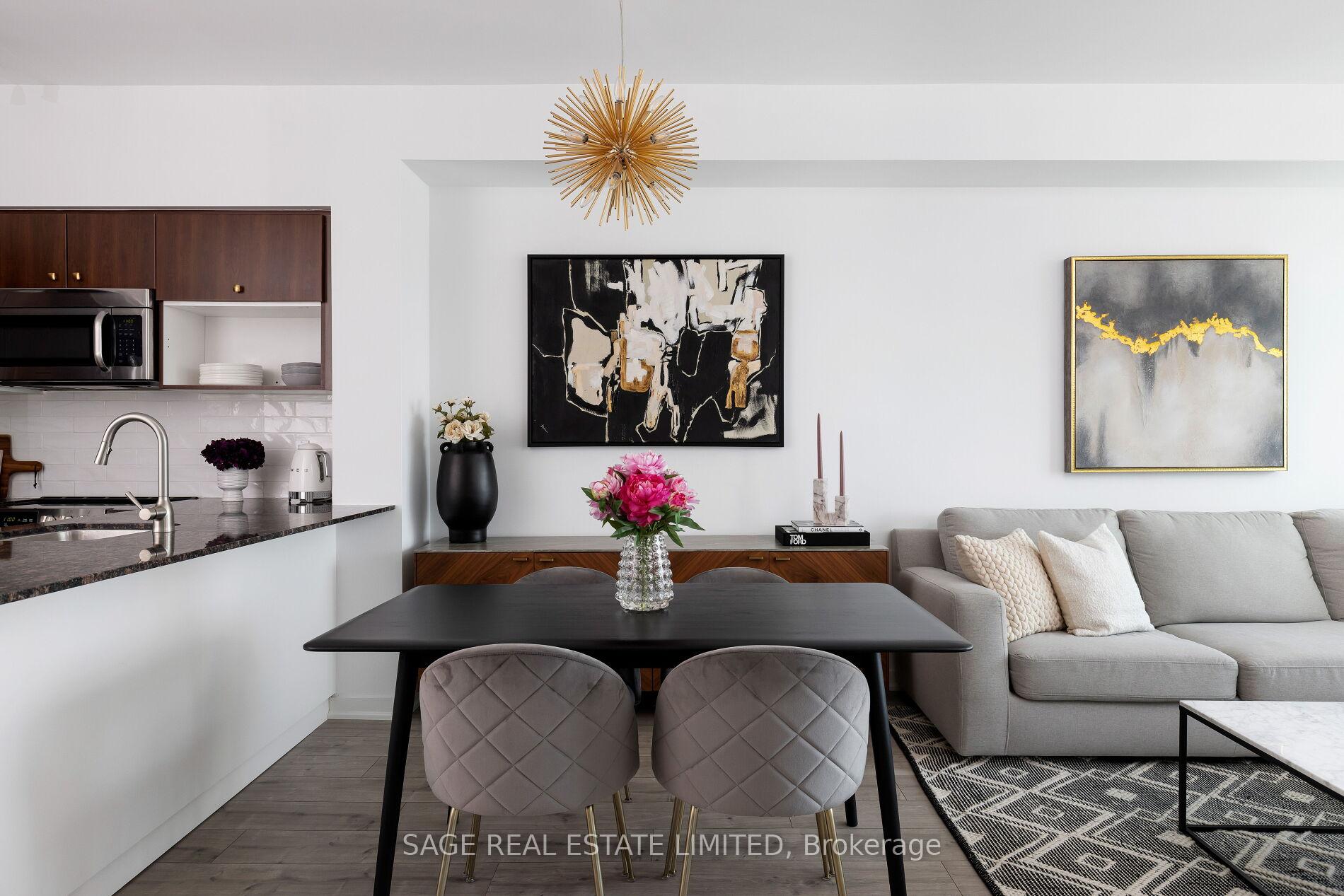 2 Bedrooms Condo at 150 East Liberty, Toronto For sale