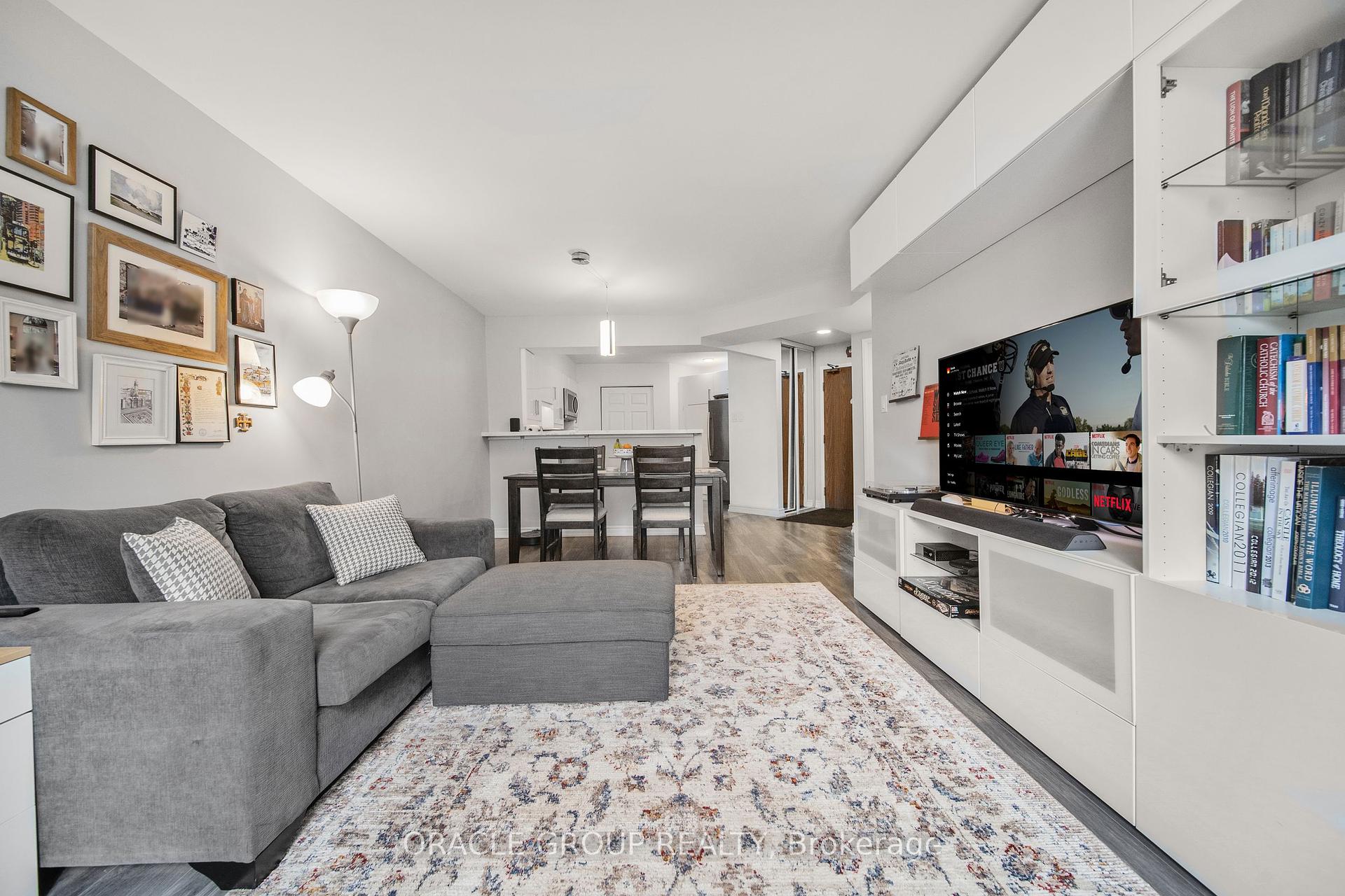 1 Bedroom Condo at 1485 Lakeshore,  Mississauga For sale