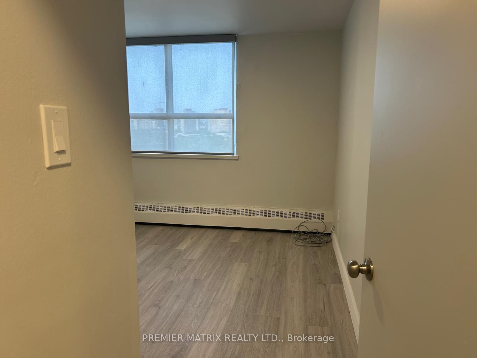 65 Thorncliffe Park Drive, #1404