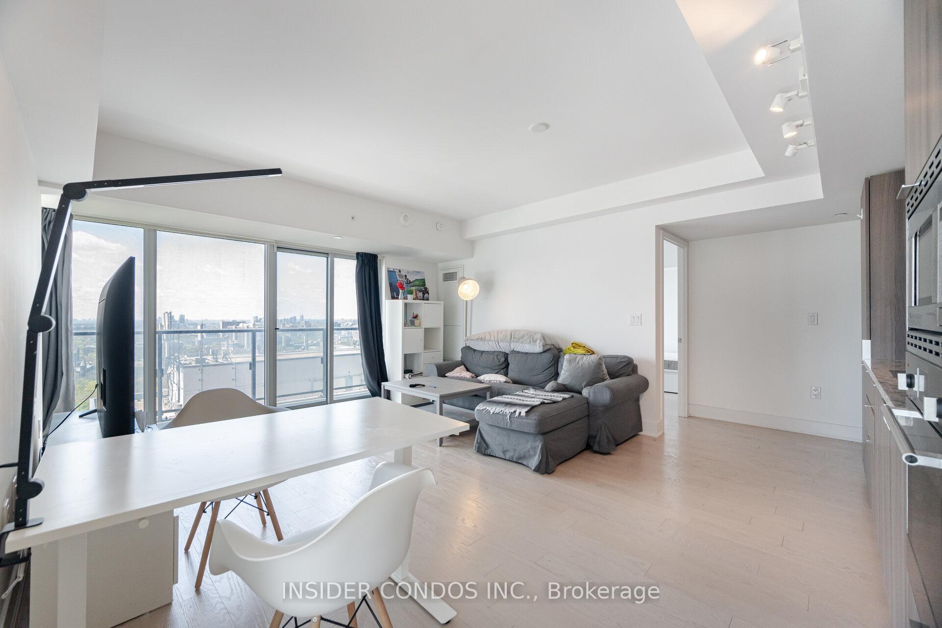 2 Bedrooms Condo at 955 Bay, Toronto For sale