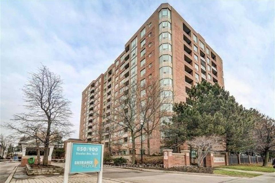 850 Steeles