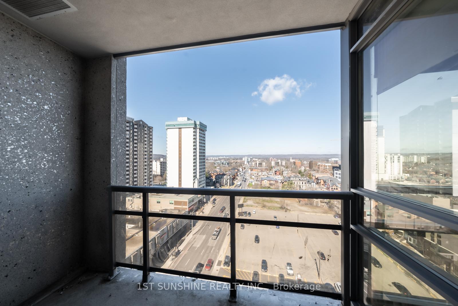 2 Bedrooms Condo at 150 MAIN,  Hamilton For sale
