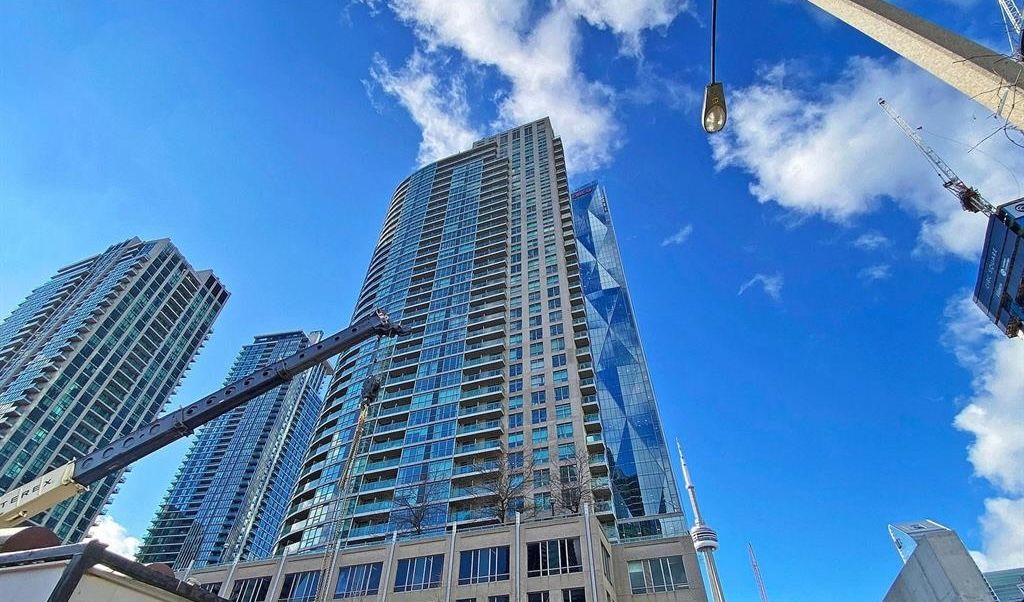 18 Yonge Street 2012