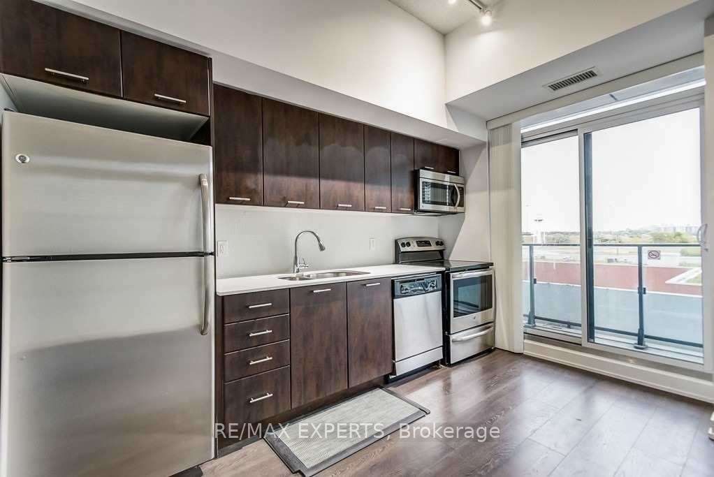 2220 Lake Shore Boulevard W, #608
