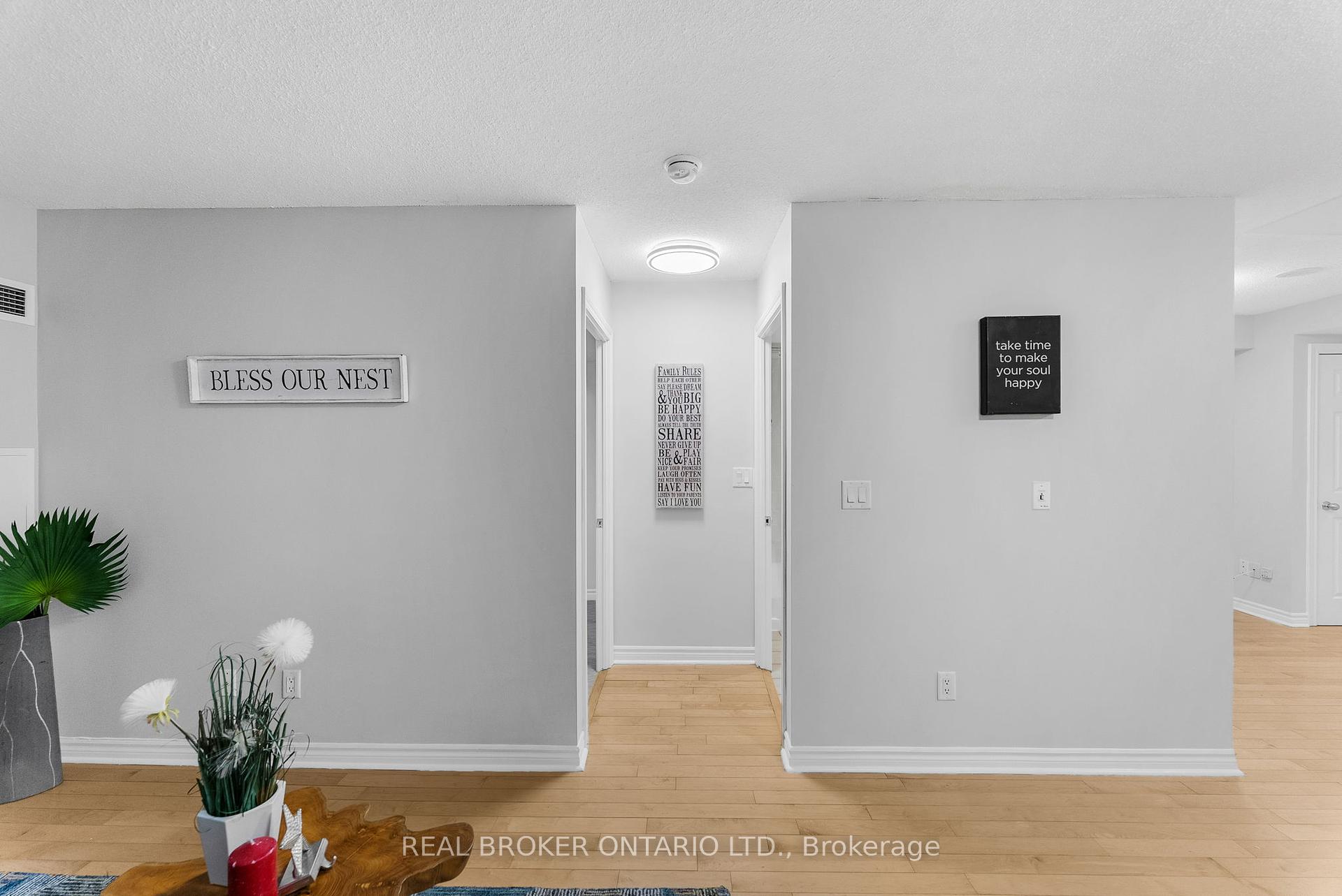 2 Bedrooms Condo at 250 Wellington,  Toronto For sale
