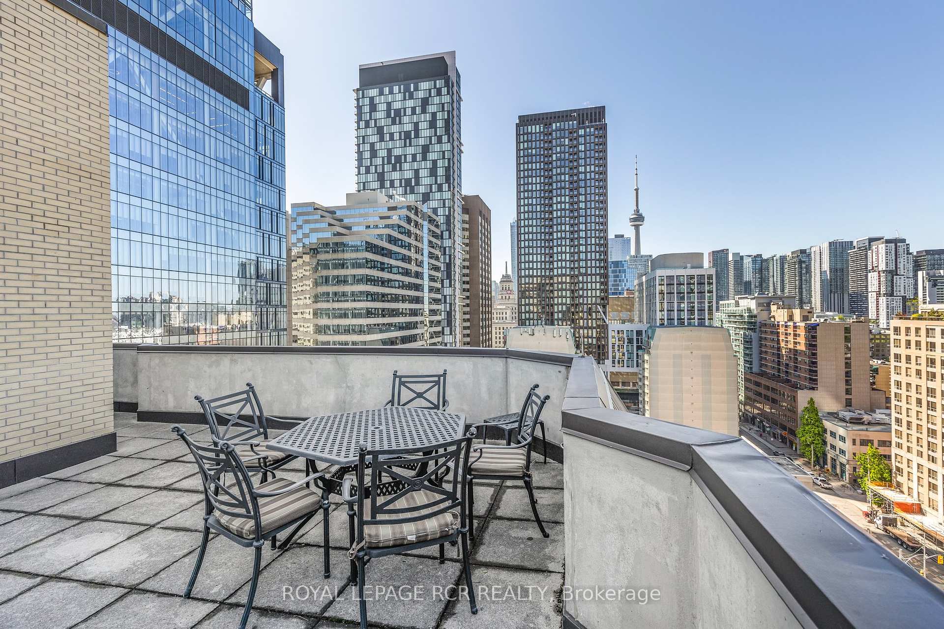 2 Bedrooms Condo at 195 St Patrick, Toronto For sale