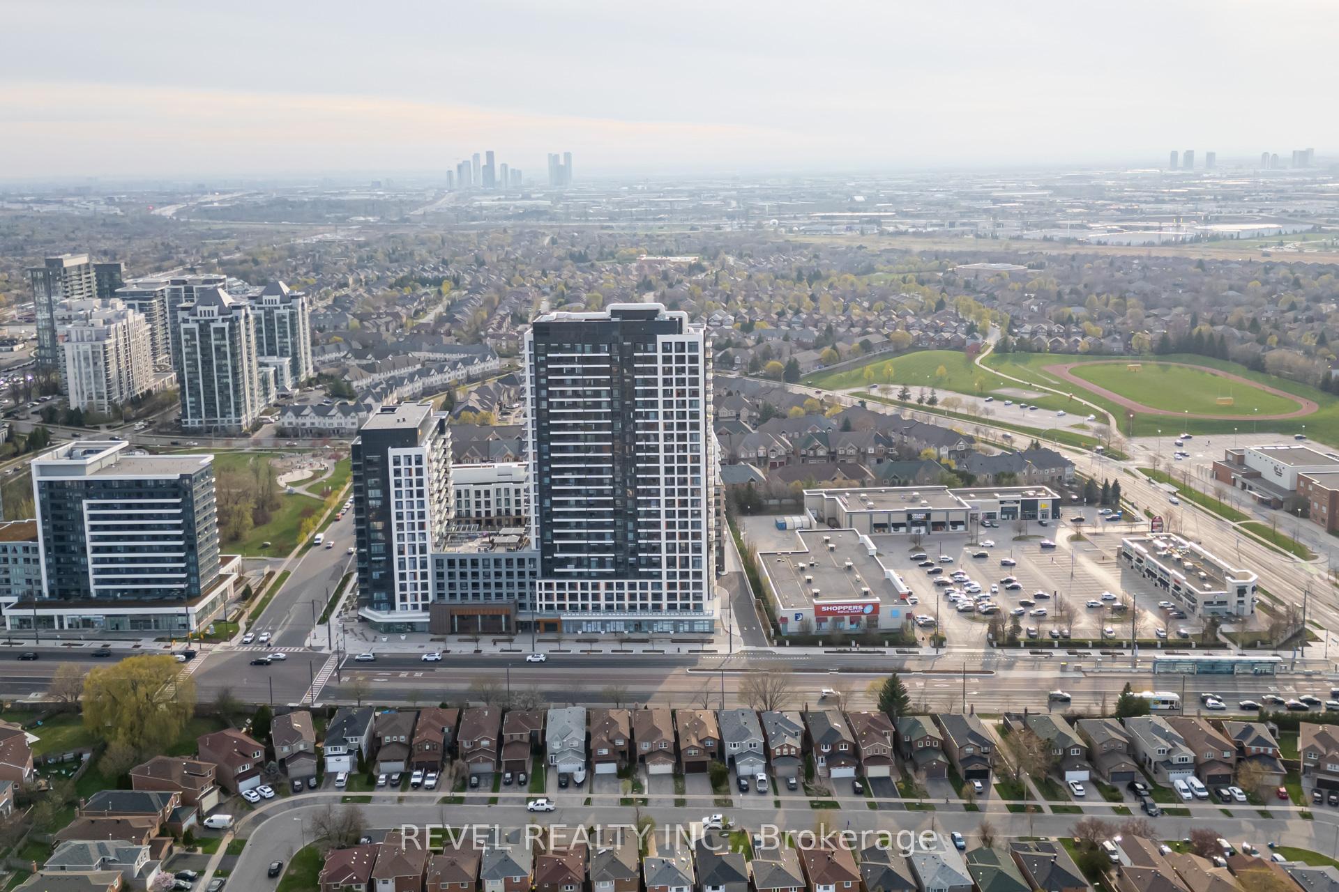2 Bedrooms Condo at 7950 Bathurst, Vaughan For sale