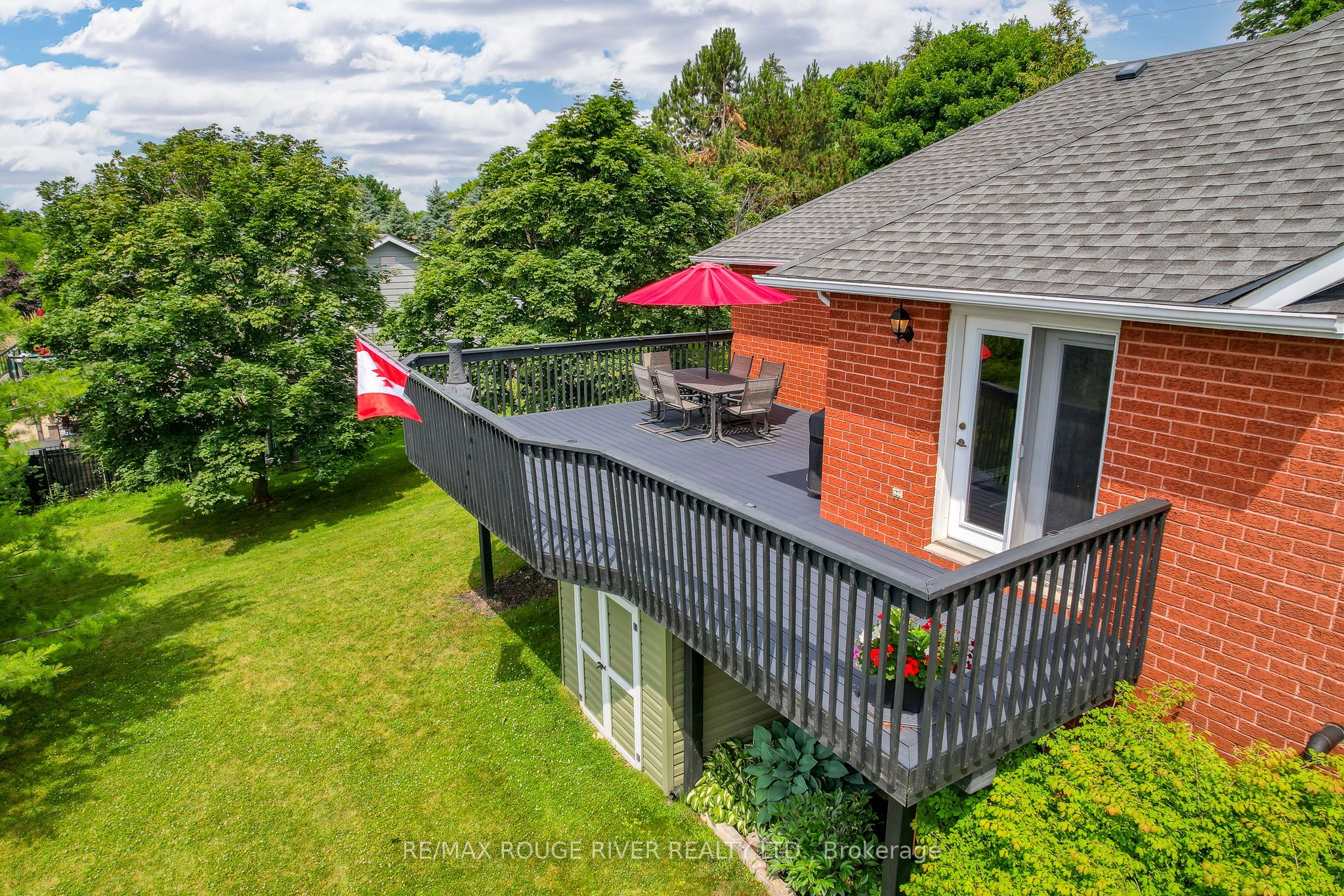 8 Sunrise Court
