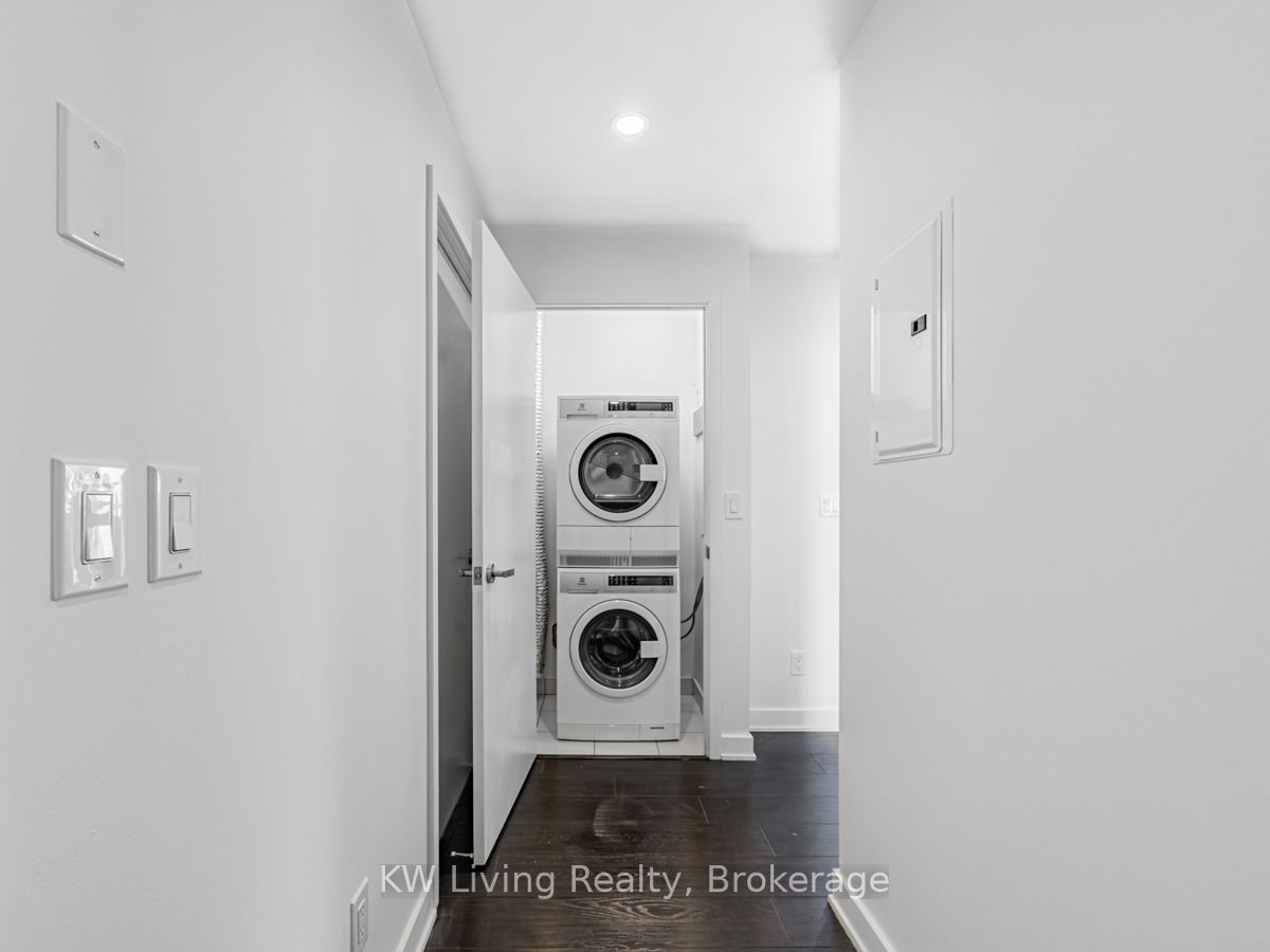 170 Sumach Street, #1402