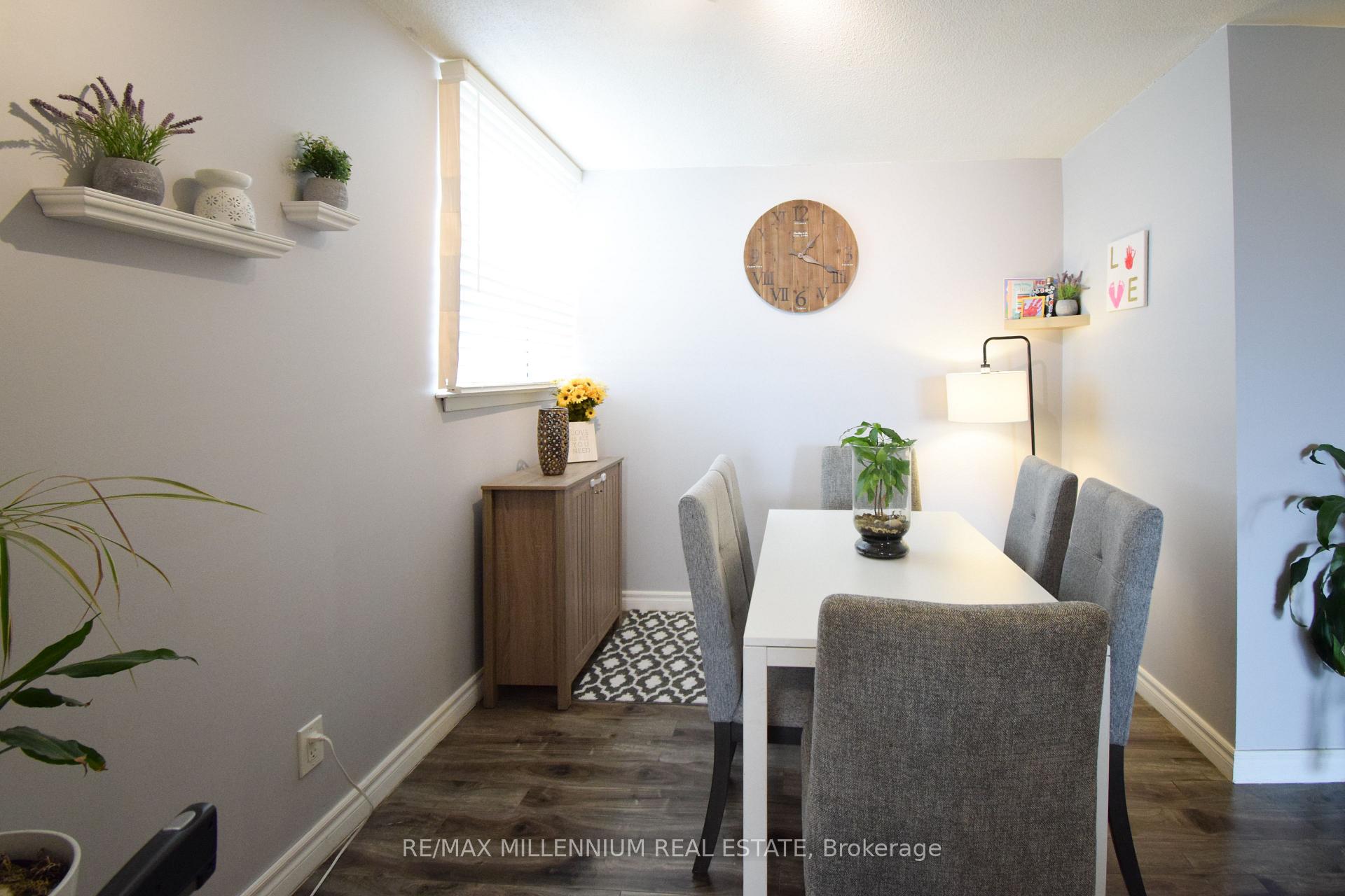 2 Bedrooms Condo at 1425 Ghent,  Burlington For sale