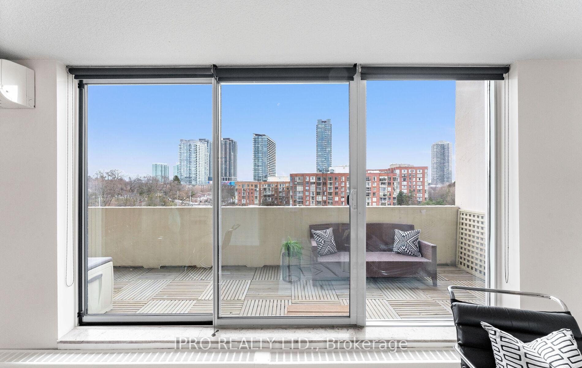 4 Bedrooms Condo at 60 Southport, Toronto For sale