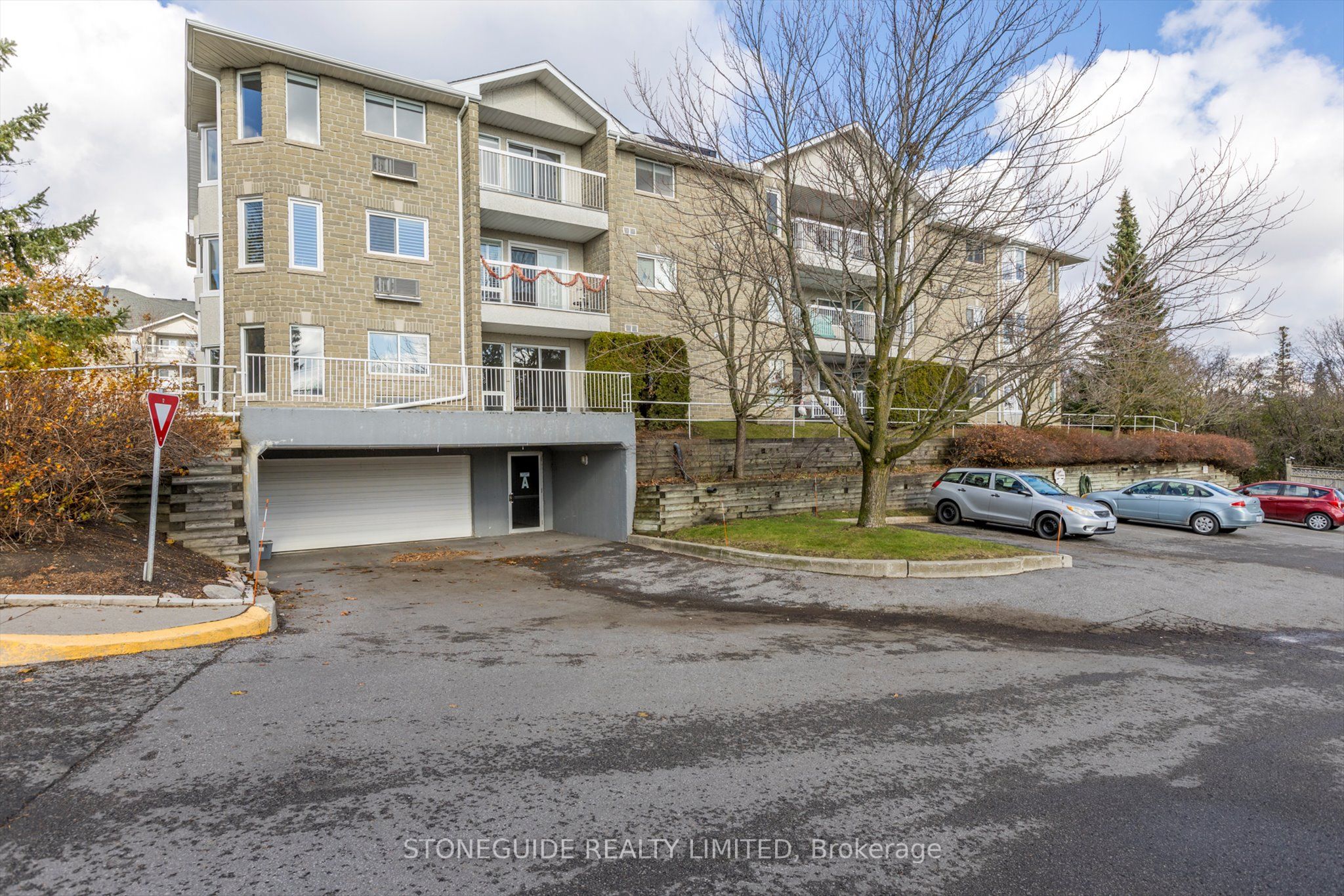 1099 Clonsilla Avenue, #116A
