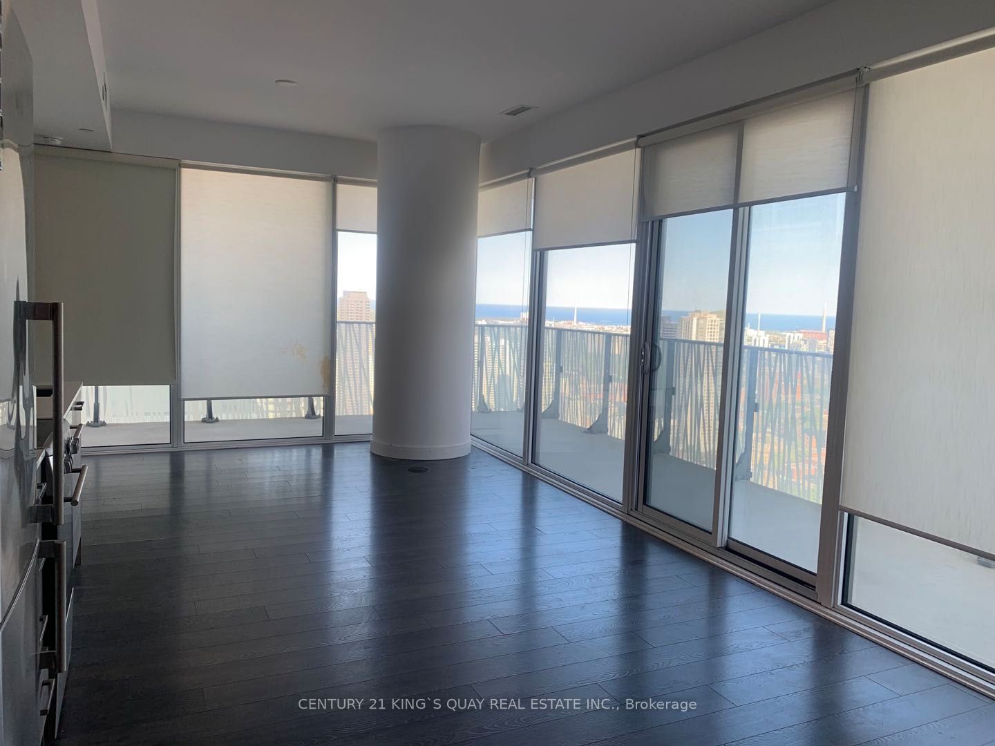 42 Charles Street E, #4102