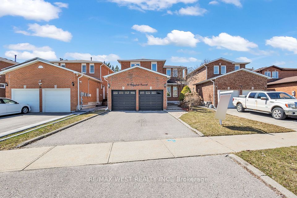 92 Ridgefield Crescent, Vaughan, ON L6A 1J8