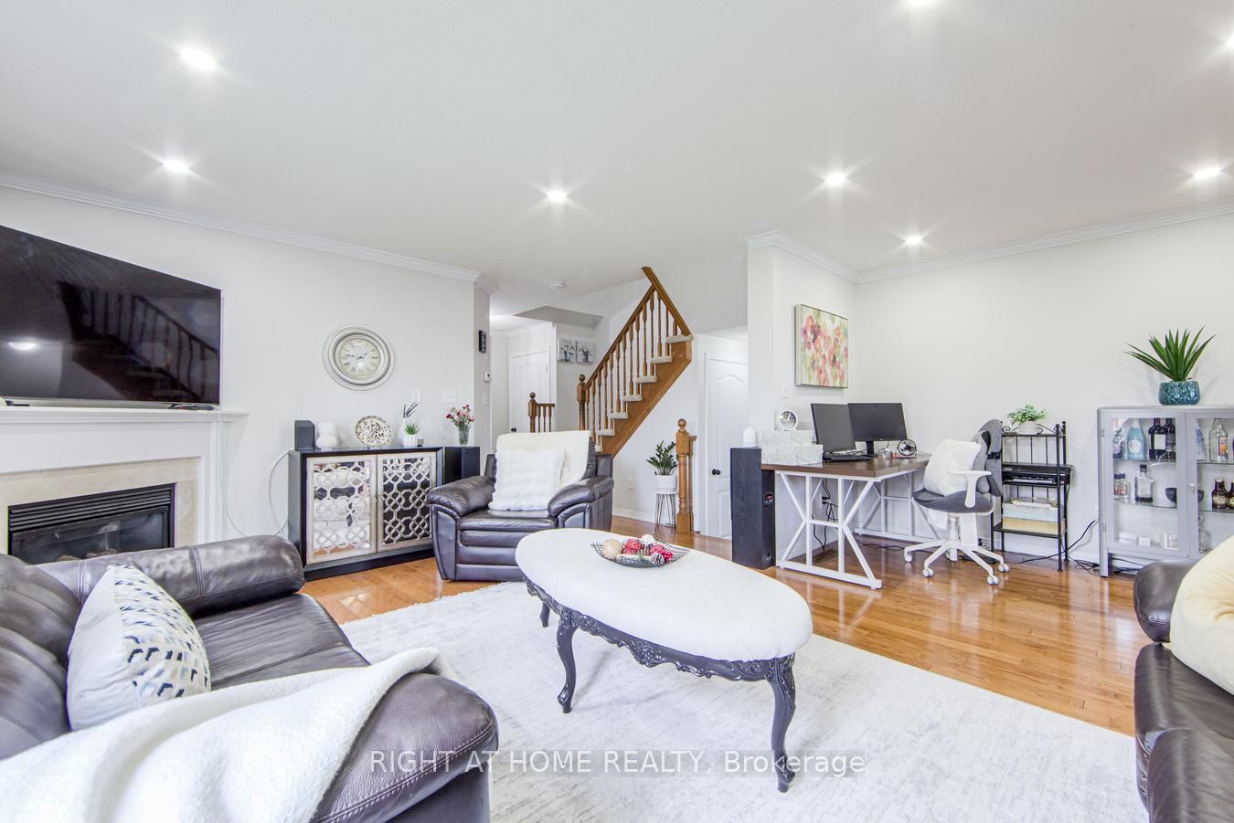 7 Southside Place, #27