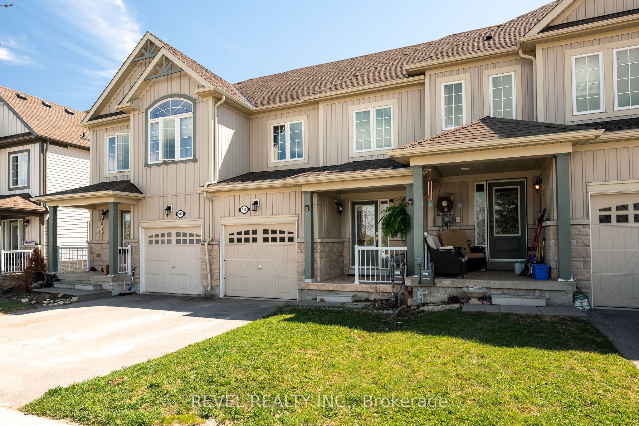 915 Cook Crescent, Shelburne, ON L9V 3V1