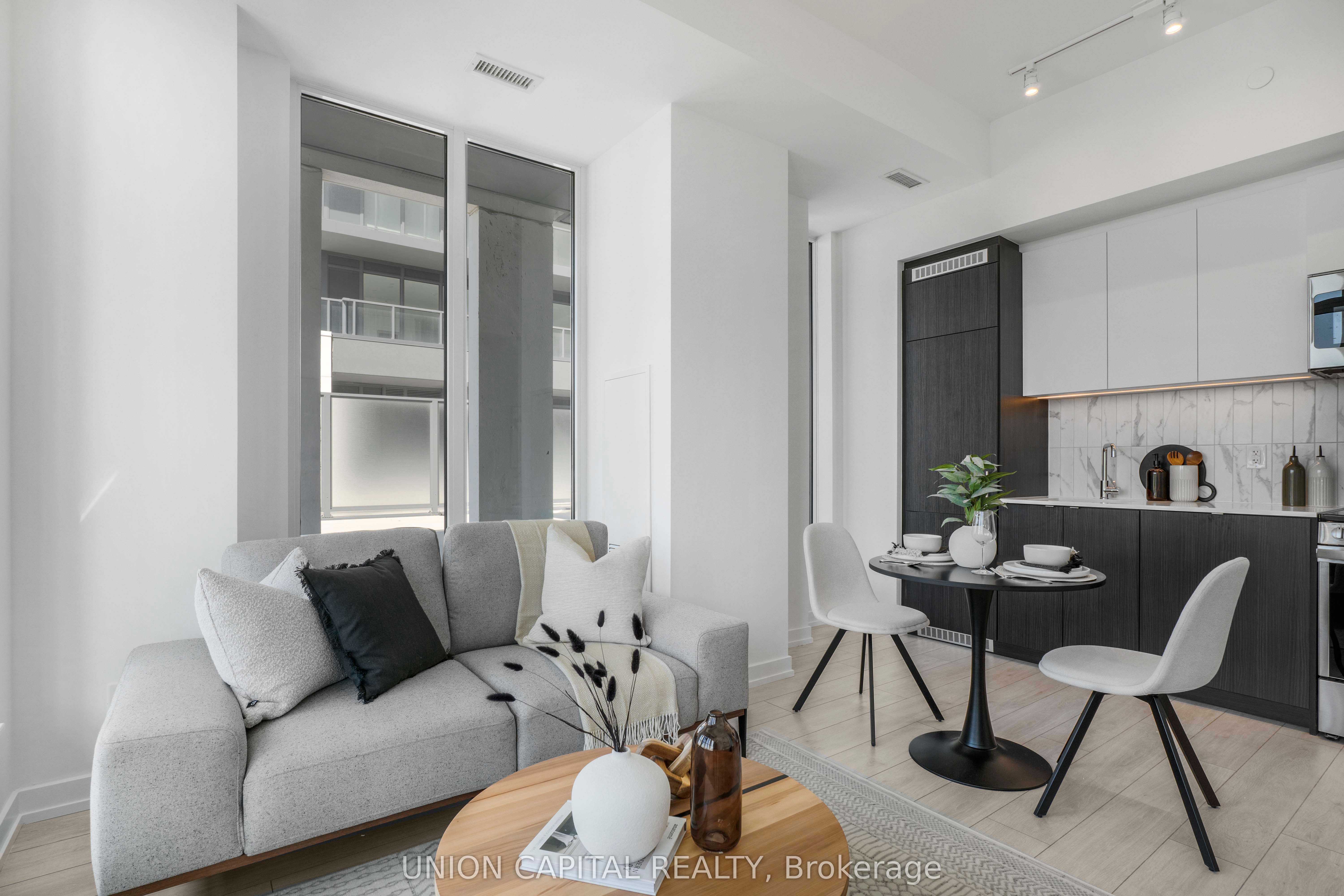 500 Dupont Street, #319