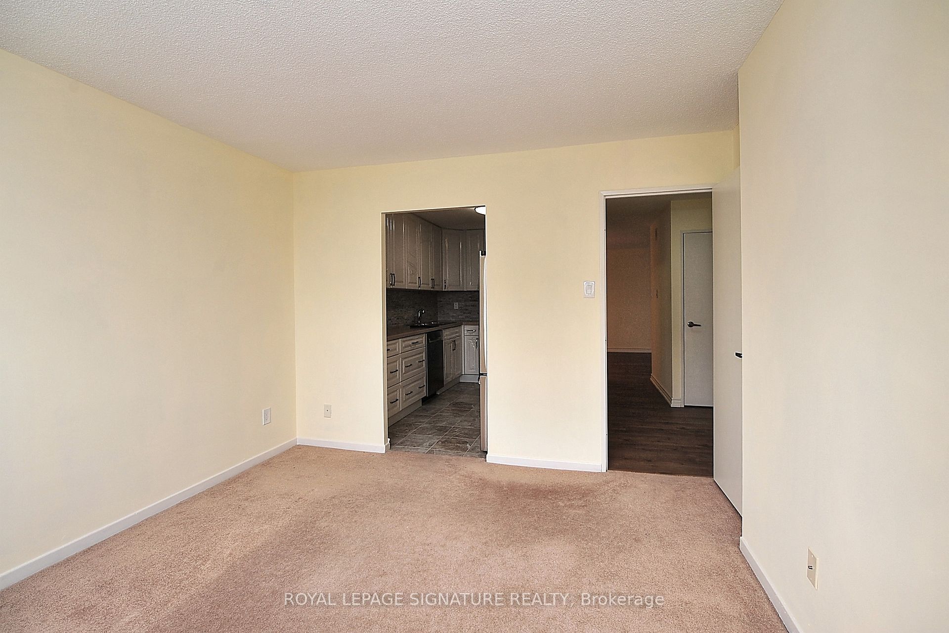 10 Tangreen Court, #702