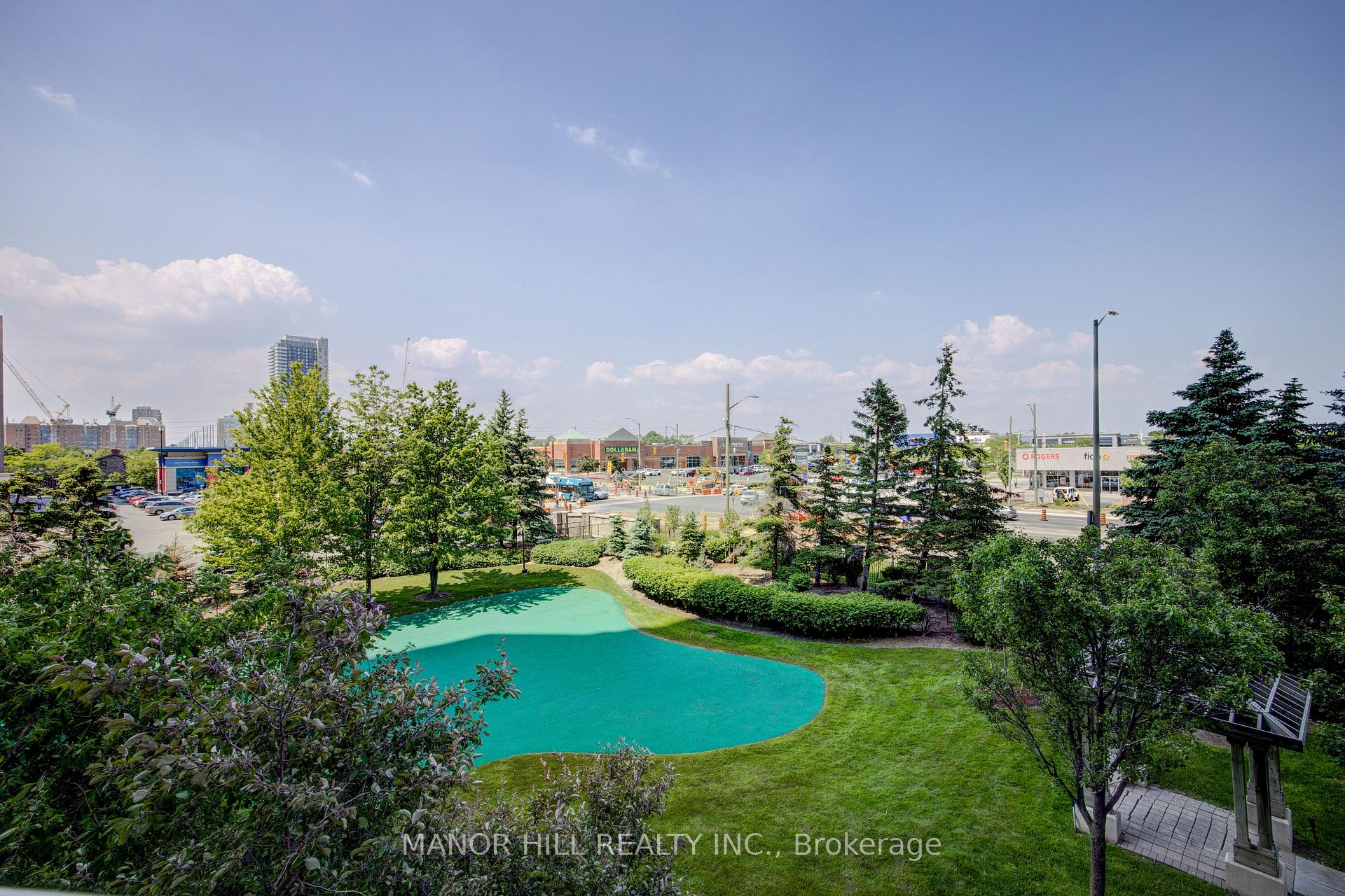 2 Bedrooms Condo at 35 Kingsbridge Garden,  Mississauga For sale