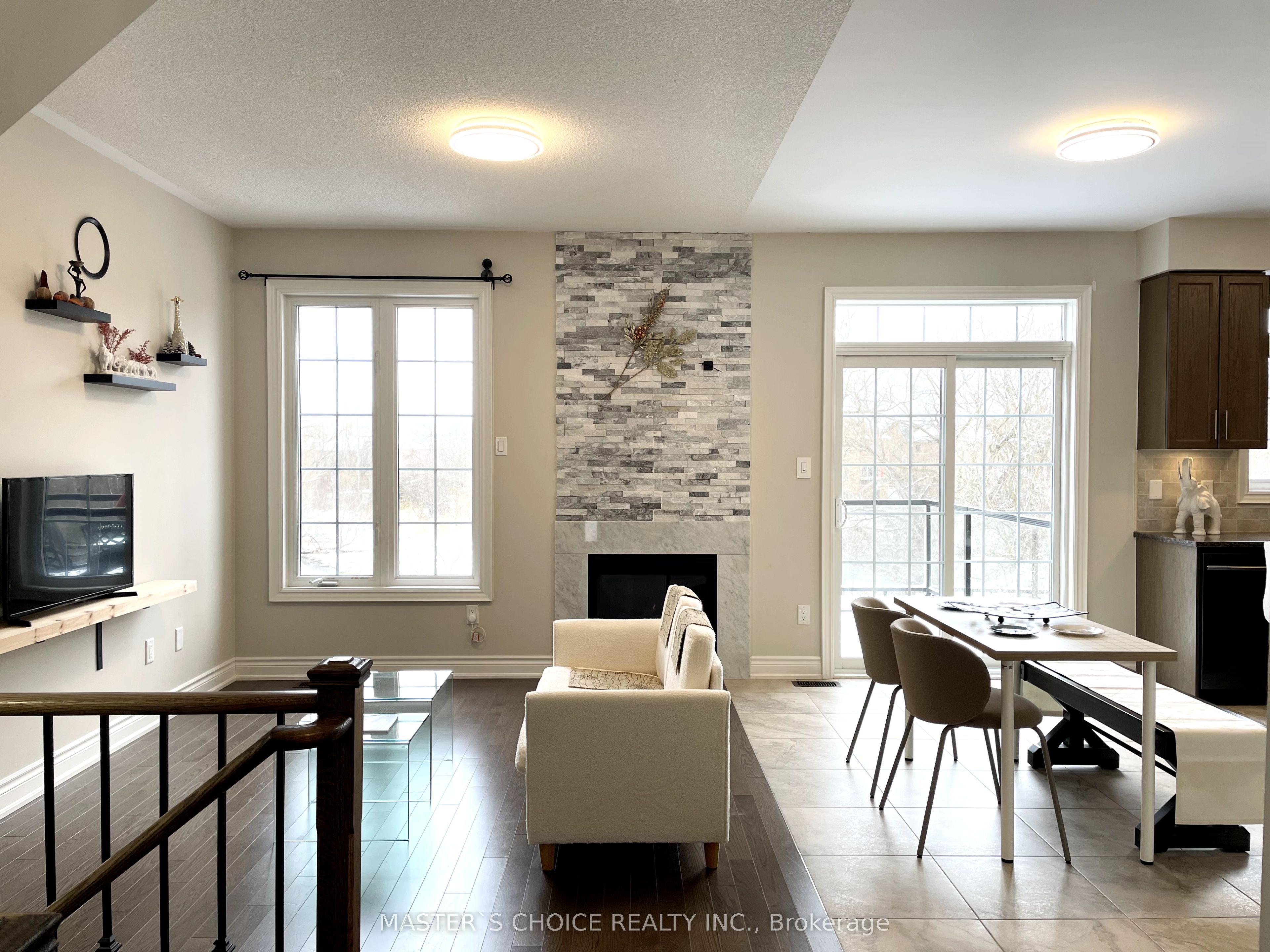 40 Briarfield Avenue, East Gwillimbury, ON L9N 0P5