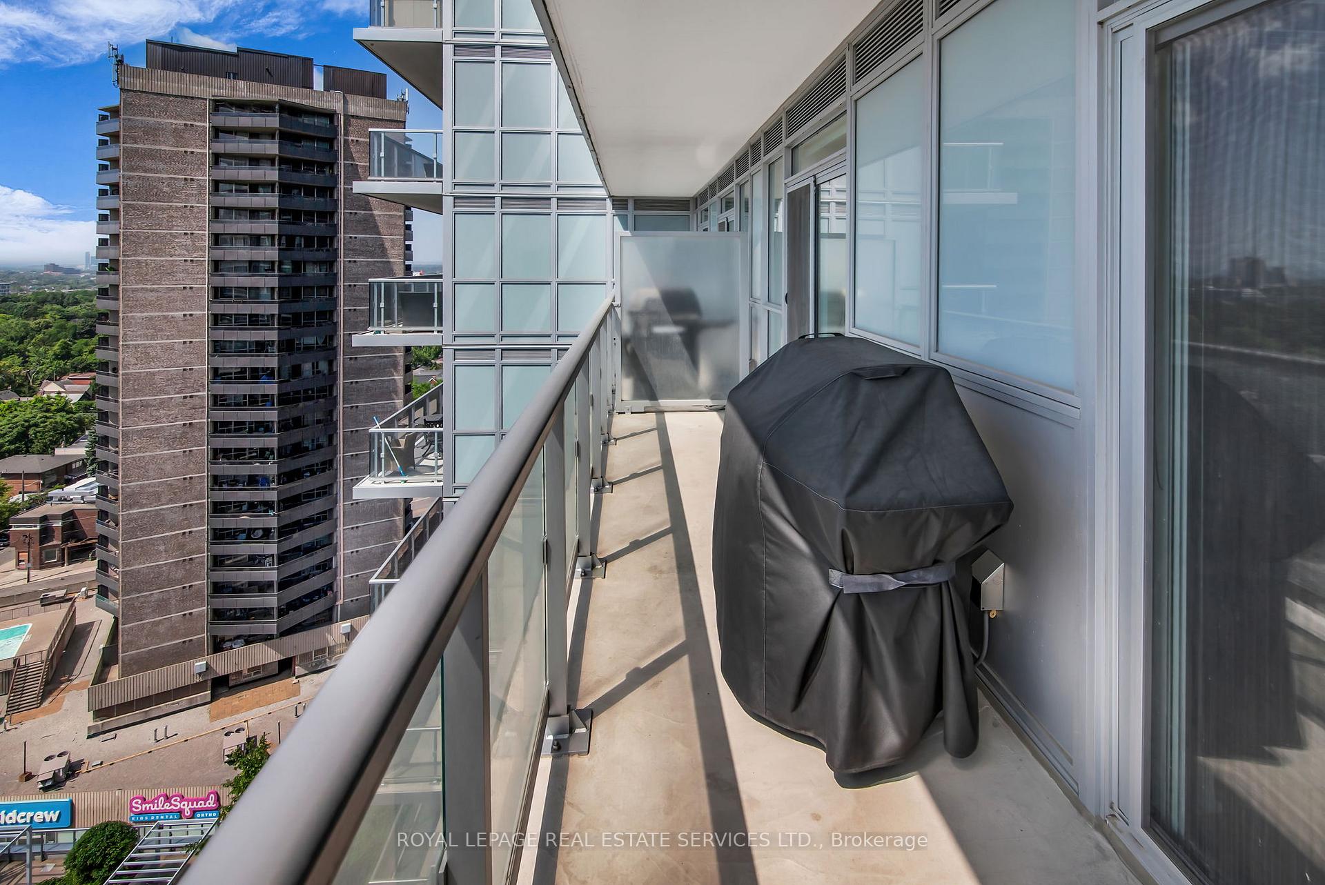 3 Bedrooms Condo at 501 St Clair, Toronto For sale