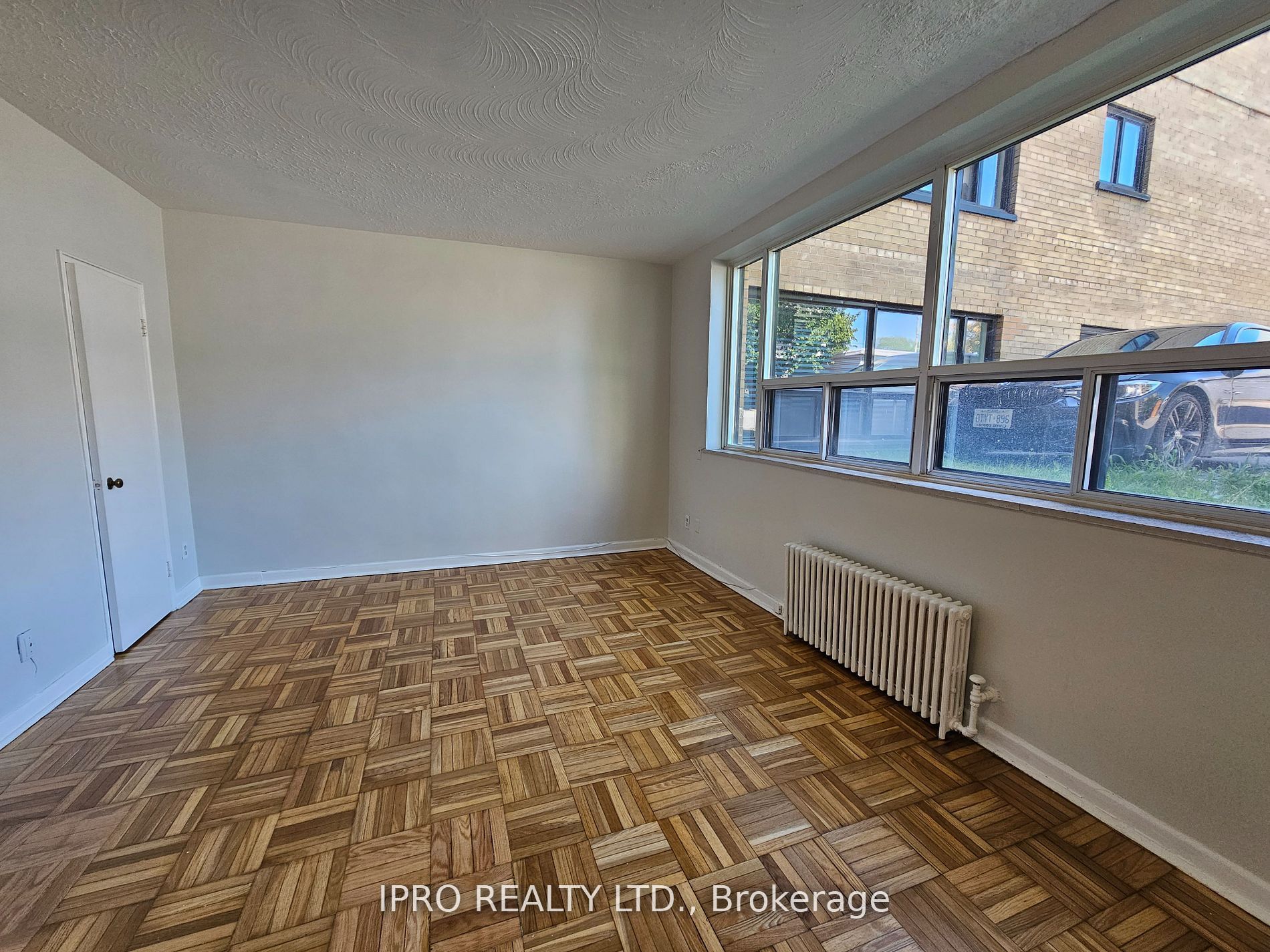 20 Cosburn Avenue, #101