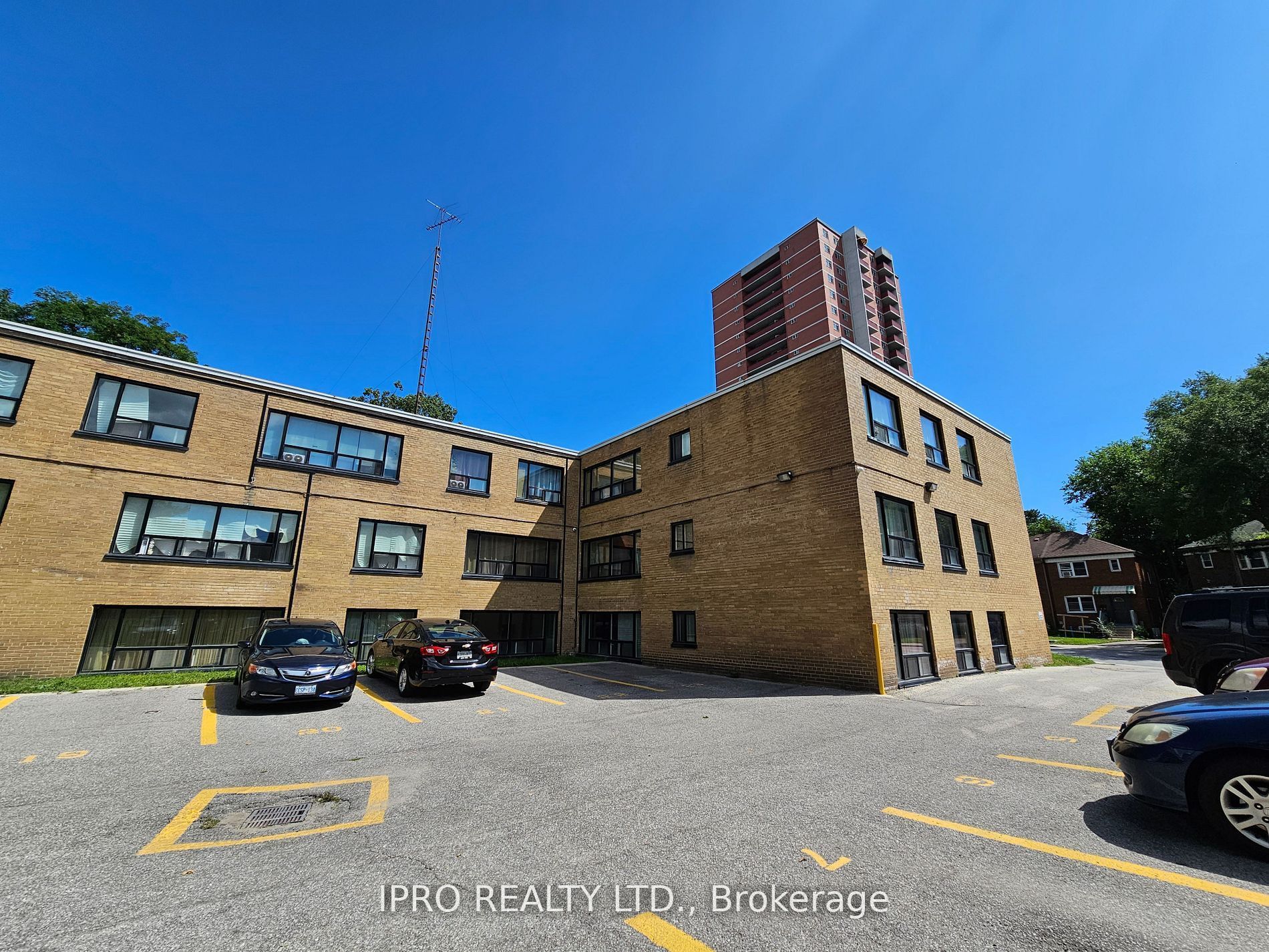 20 Cosburn Avenue, #101