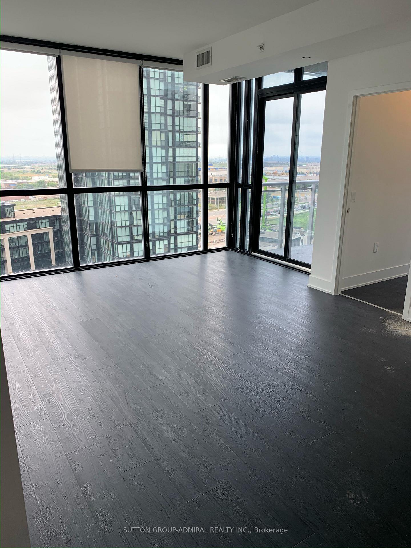 2 Bedrooms Condo at 2908 Highway 7, Vaughan For sale