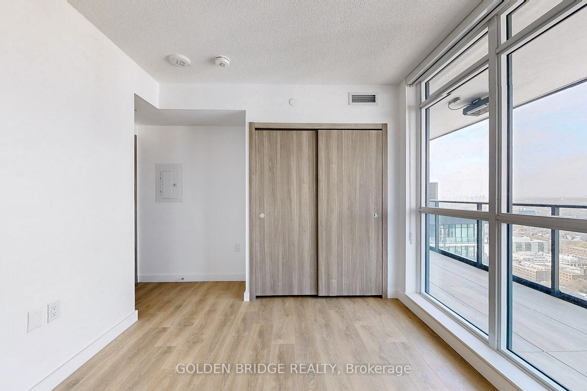 3 Bedrooms Condo at 38 Widmer, Toronto For sale