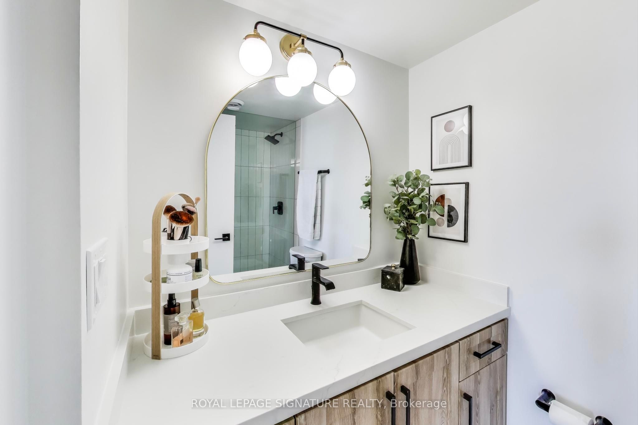 33 Elmhurst Avenue, #2107