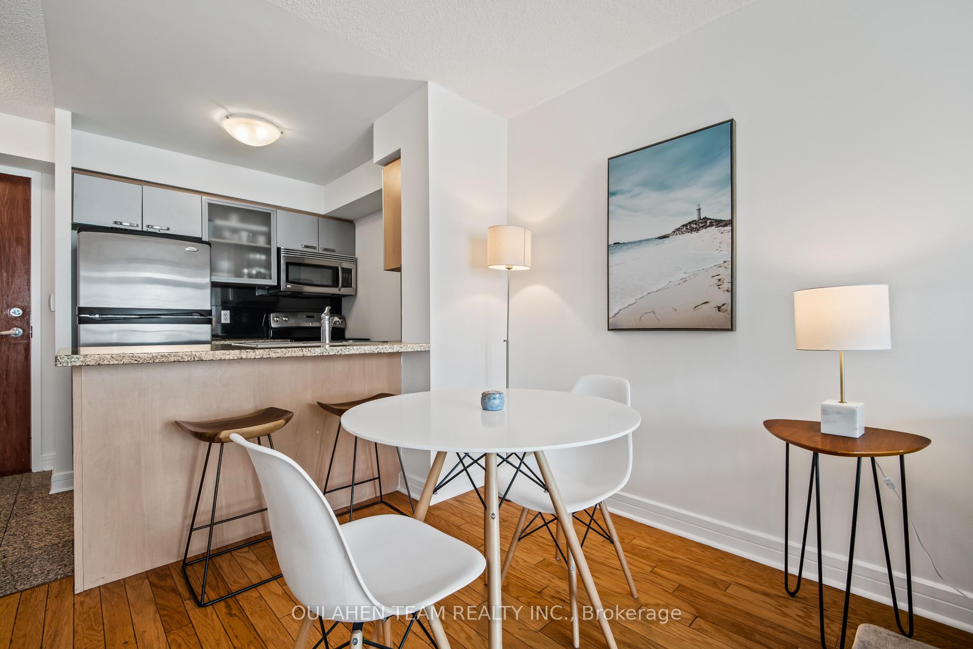 1 Bedroom Condo at 16 Harrison Garden, Toronto For sale