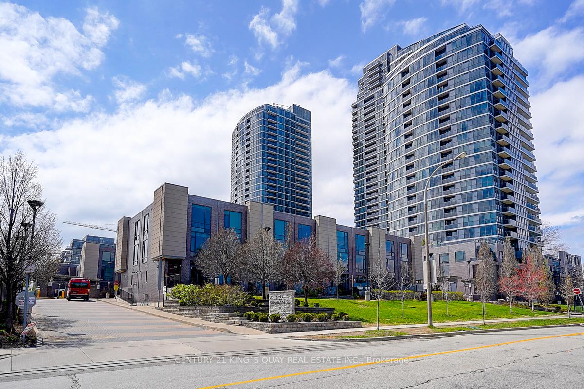 2 Bedrooms Condo at 5 Valhalla Inn, Toronto For sale
